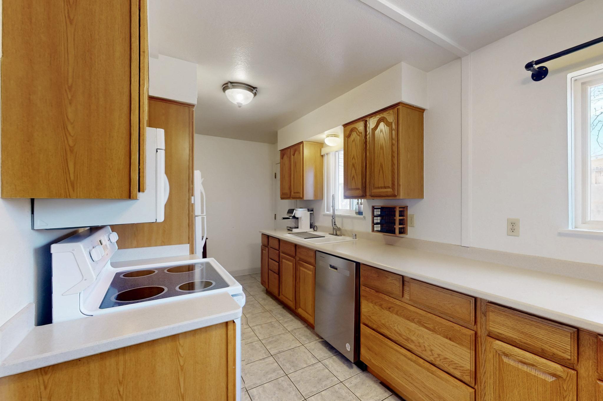 804 Grace Street, Albuquerque, New Mexico image 13