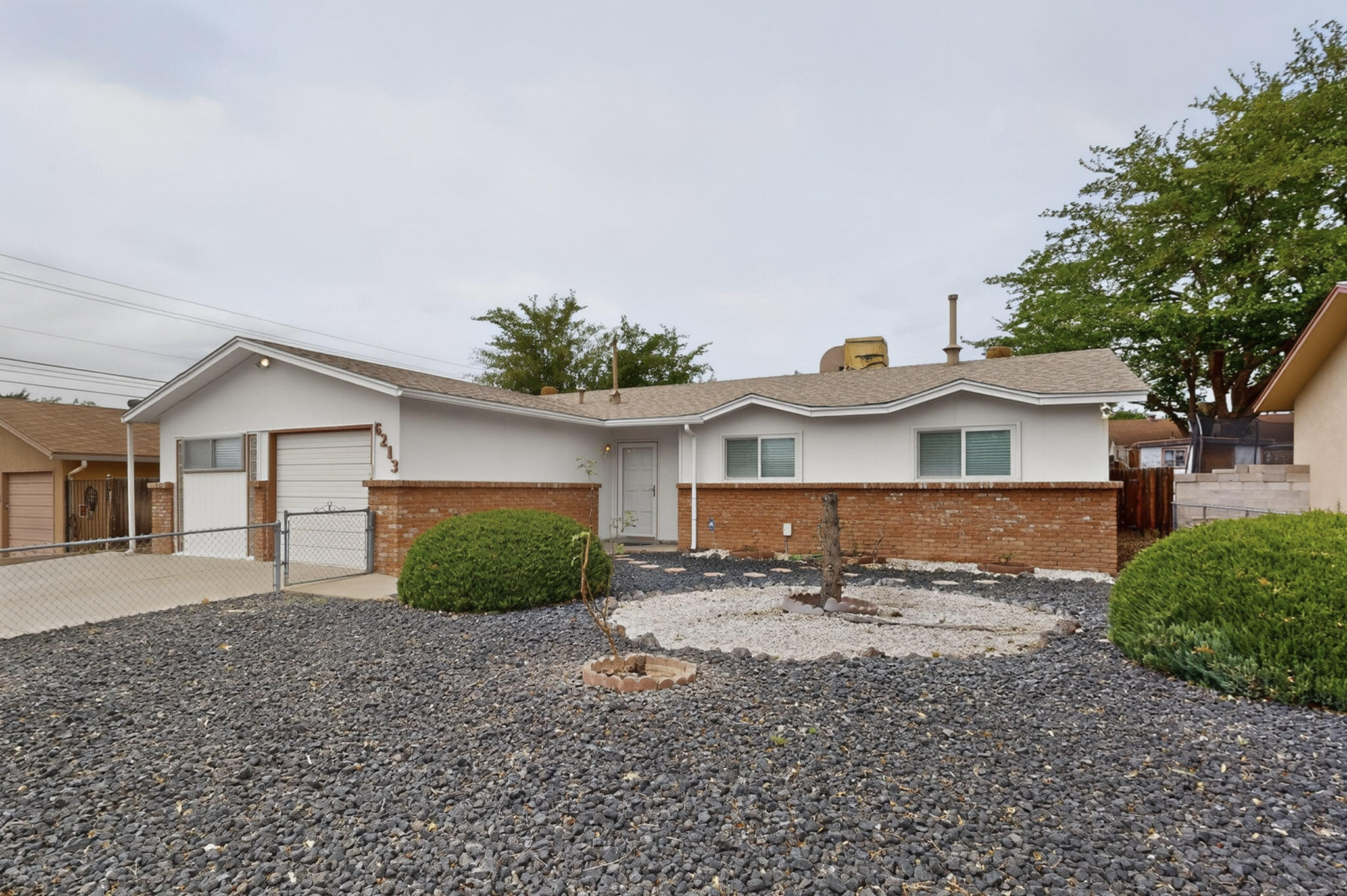 6213 Avenida La Costa NE