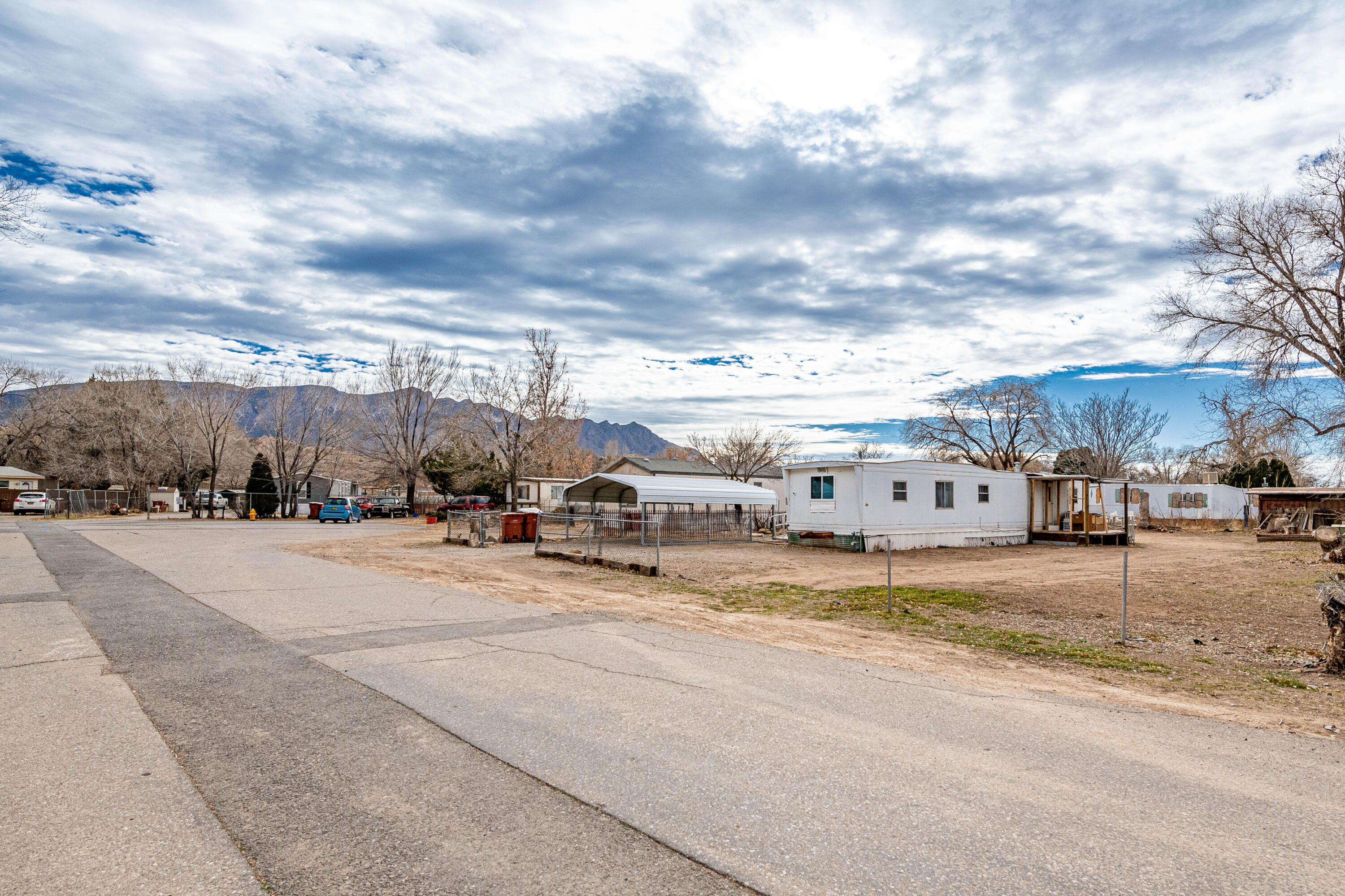 409 Jean Court, Bernalillo, New Mexico image 2