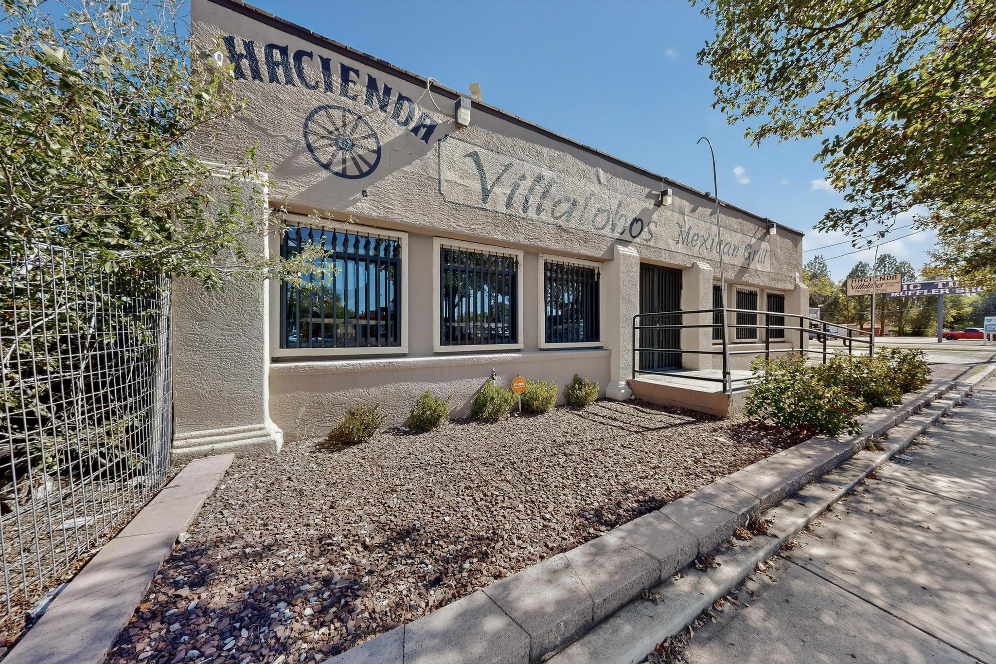 424 Isleta Boulevard SW