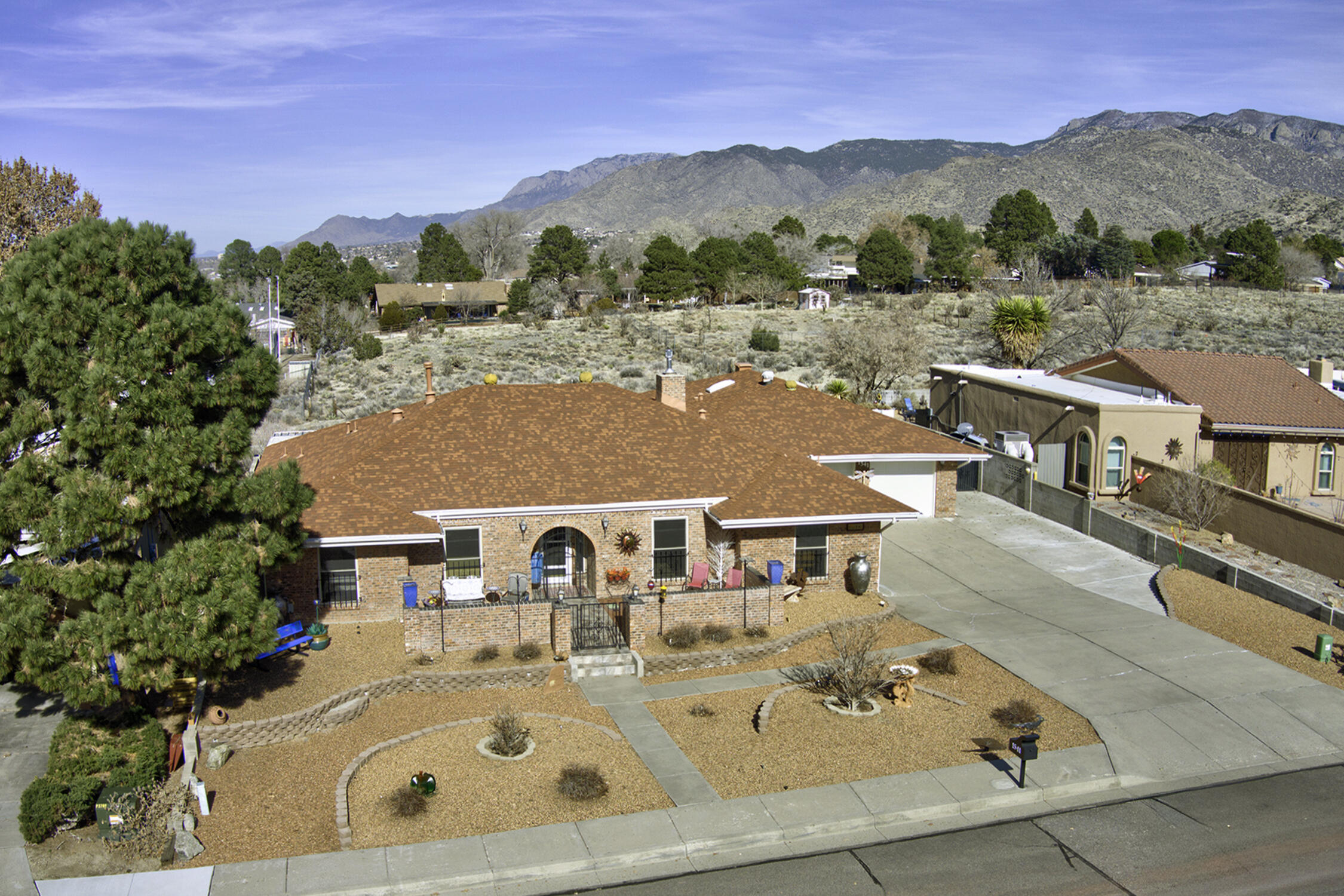 1541 Catron Avenue SE