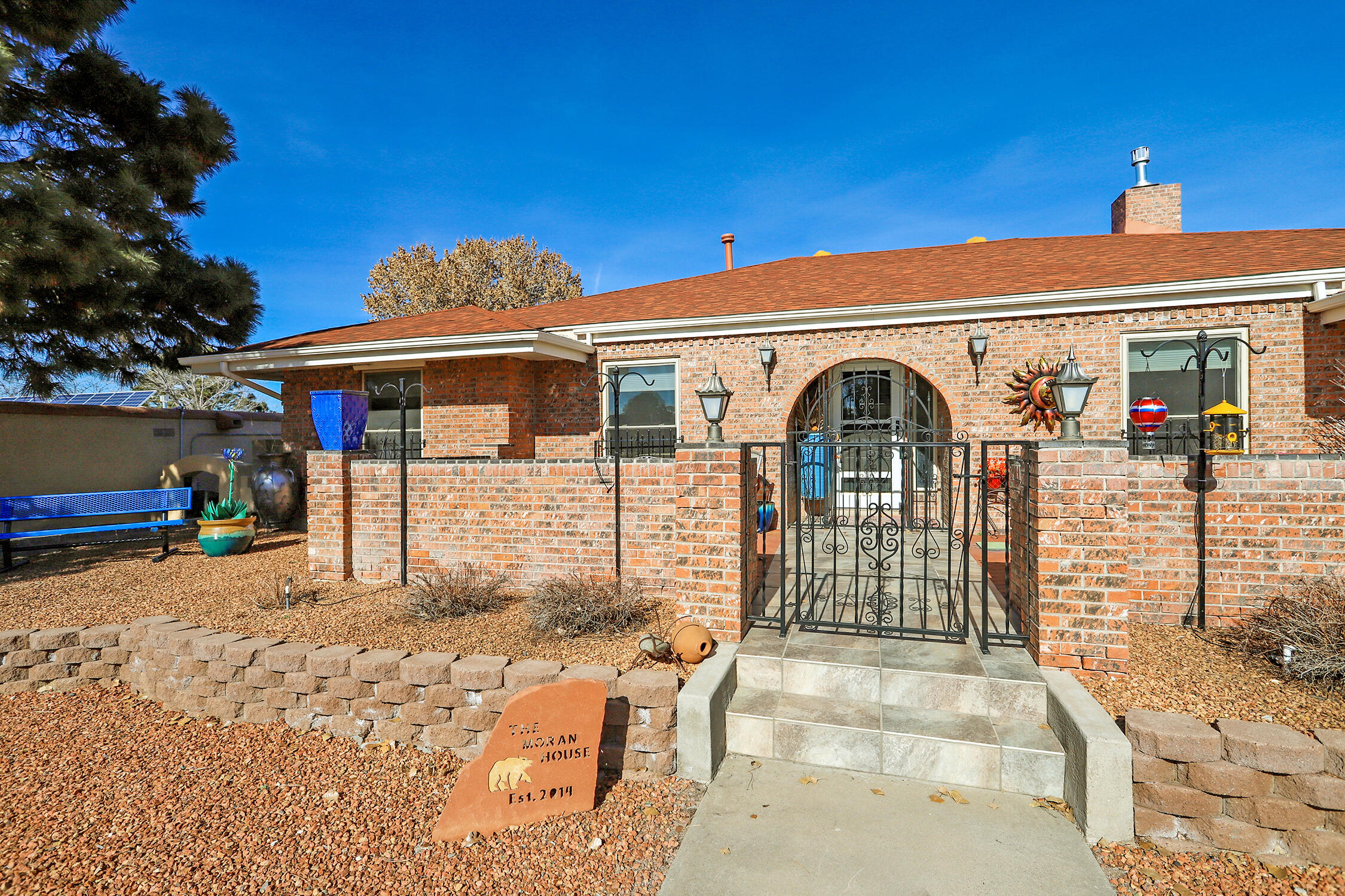 1541 Catron Avenue SE