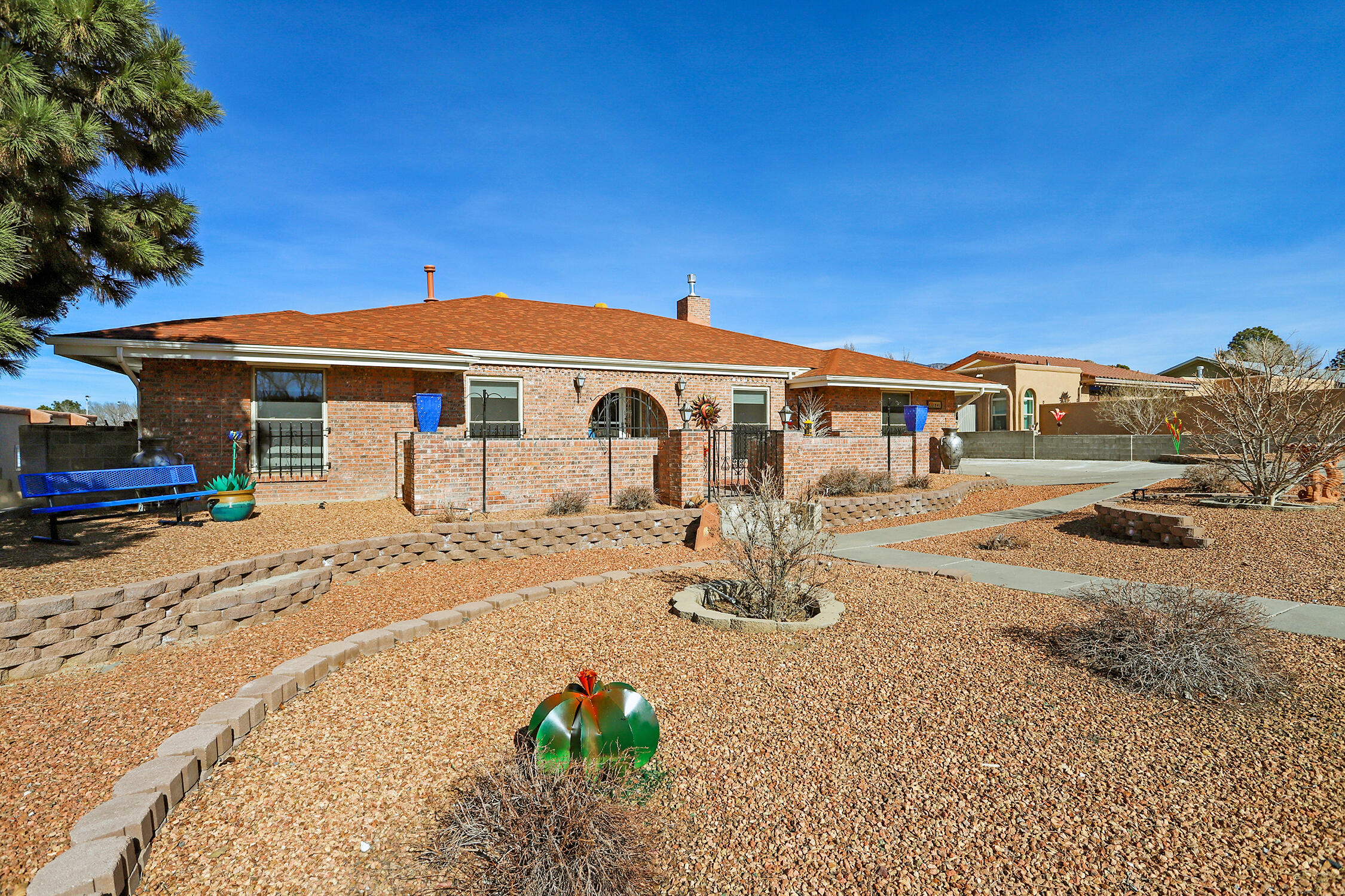 1541 Catron Avenue SE