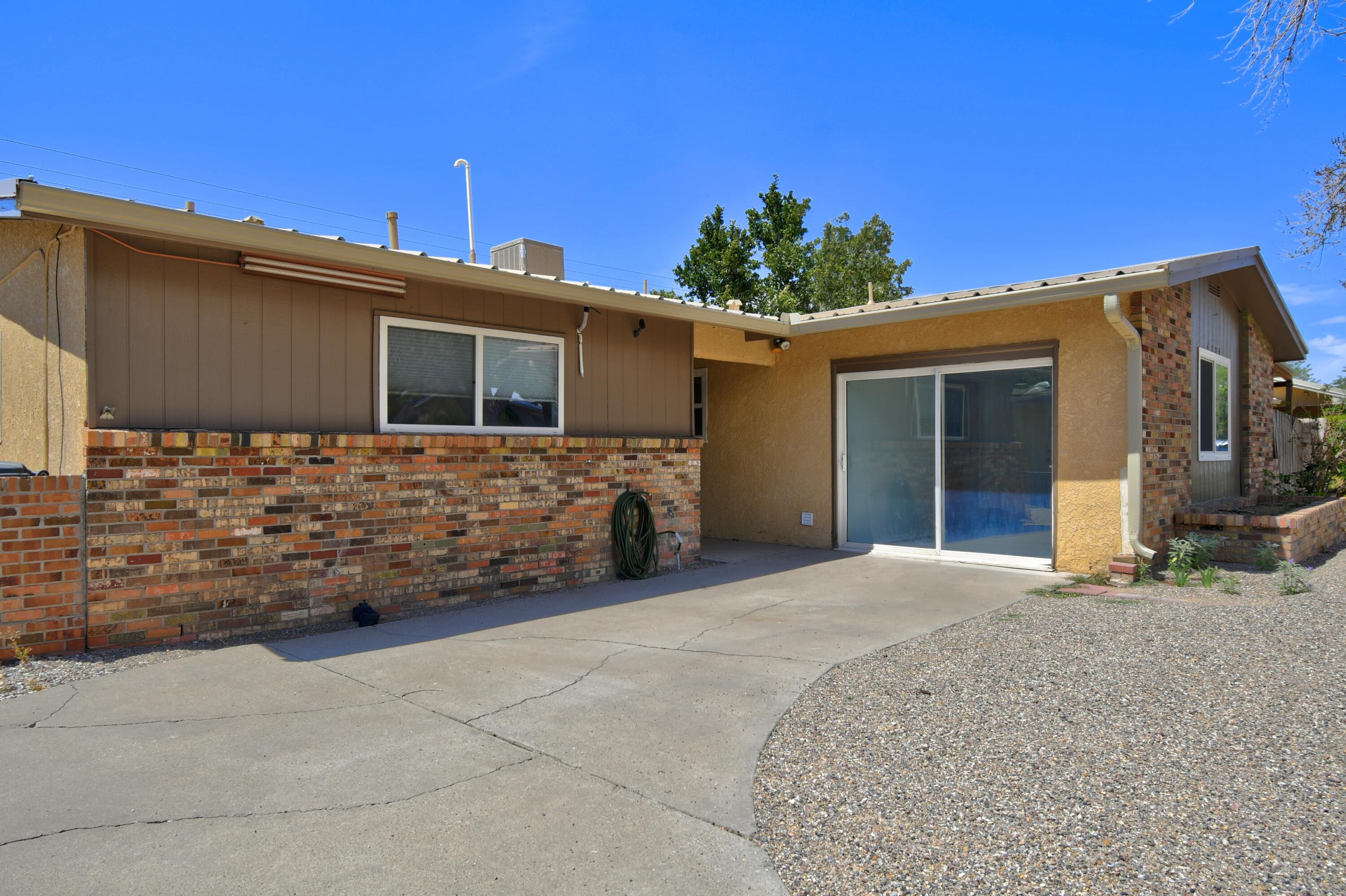 4725 Overland Street, Albuquerque, New Mexico image 2