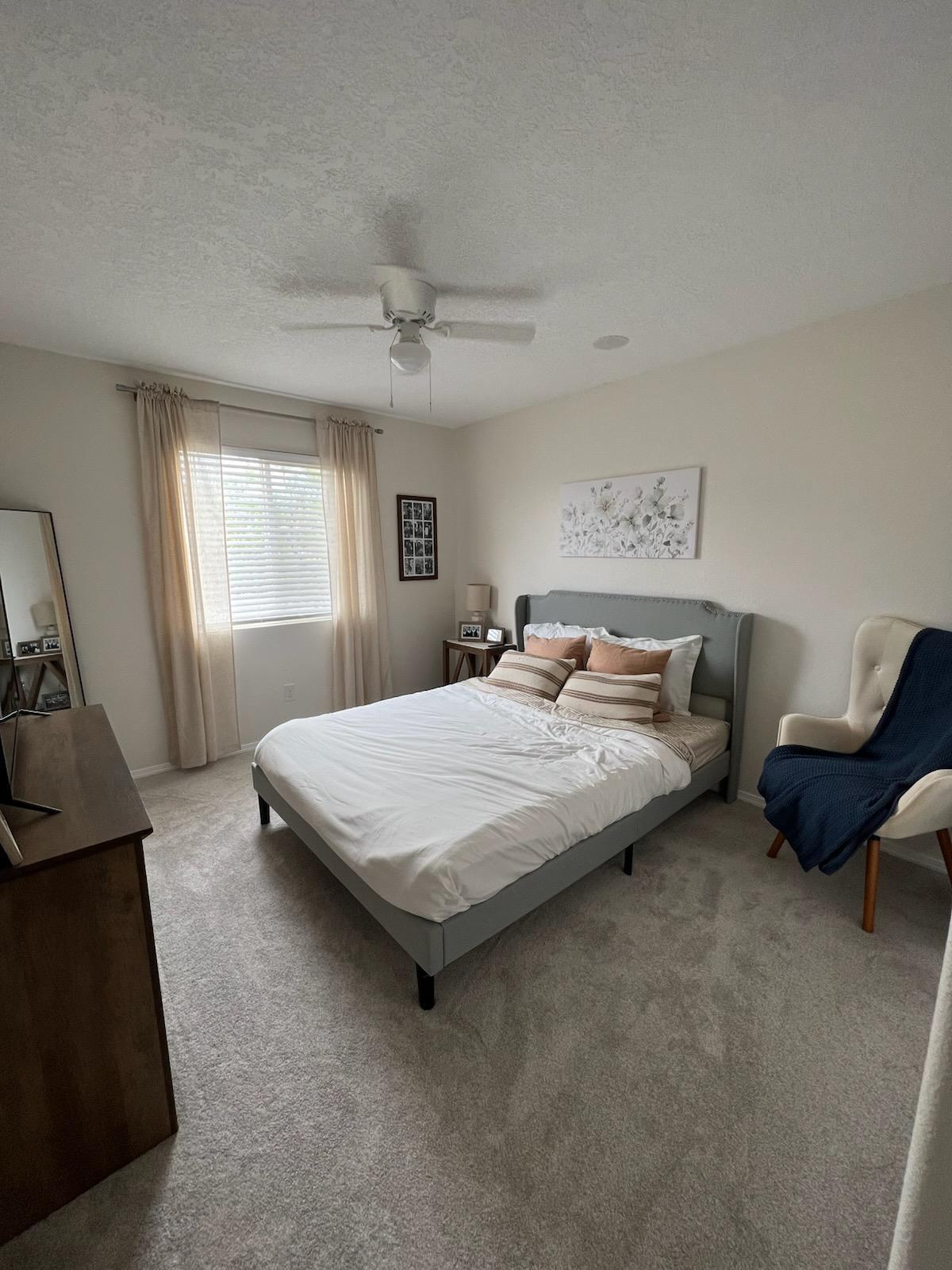 9027 Moonstone Drive NE