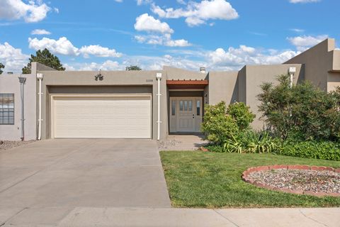Photo of 3108 DALLAS Street NE, Albuquerque, NM 87110 (MLS # 1089771)