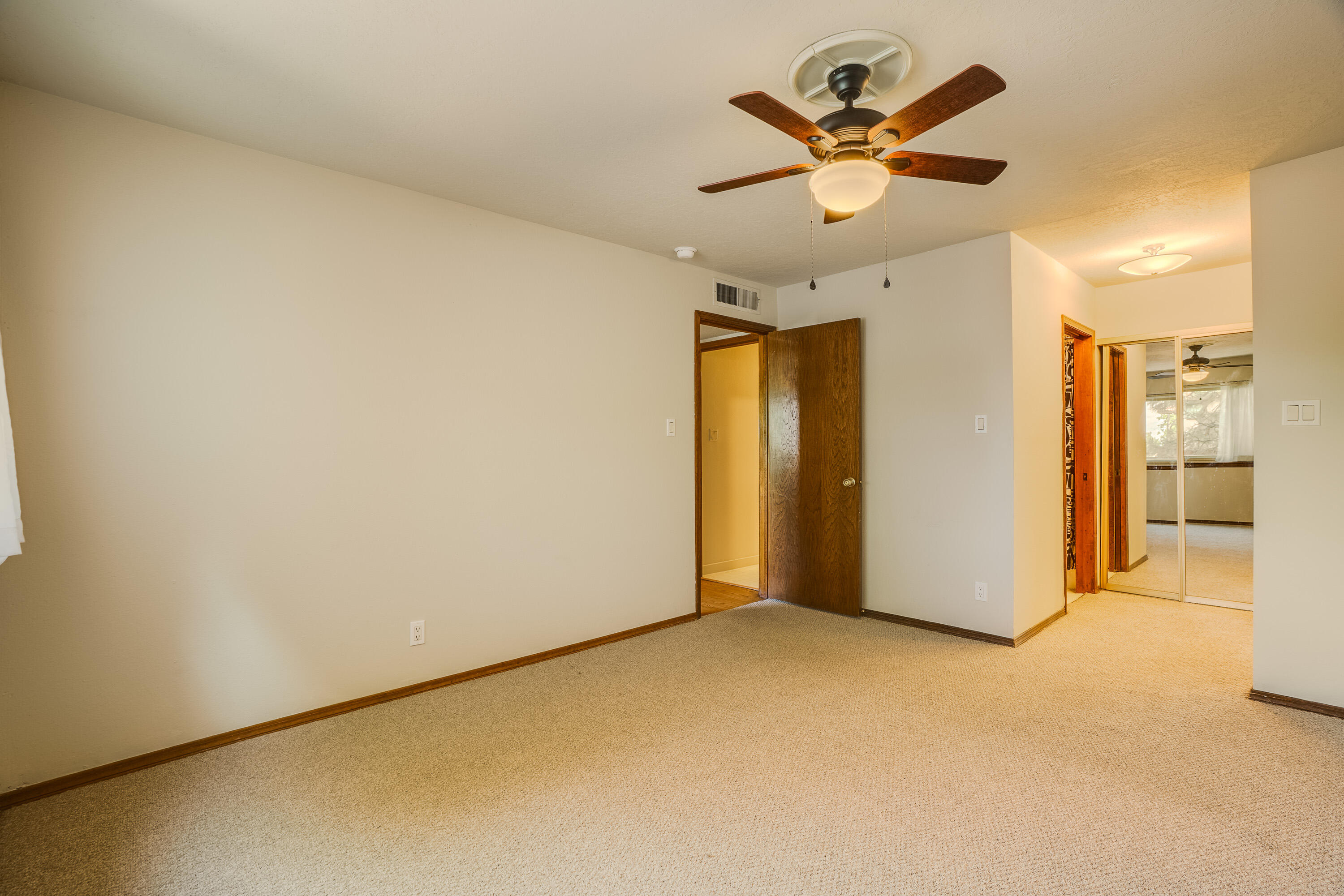 6045 Mckinney Drive, Albuquerque, New Mexico image 20