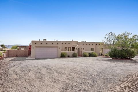 Photo of 401 Roadrunner Circle, Elephant Butte, NM 87935 (MLS # 1101540)