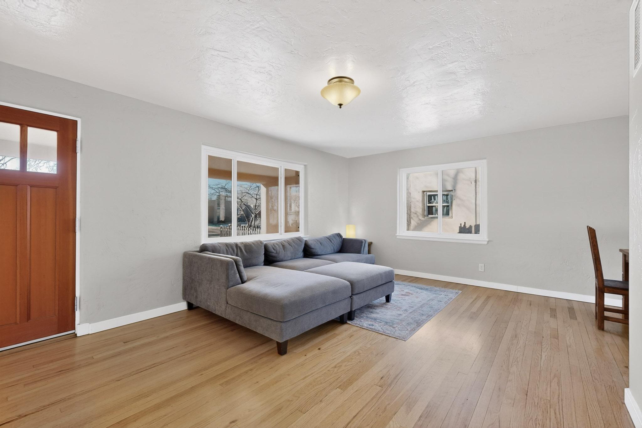 3325 Wilway Avenue NE