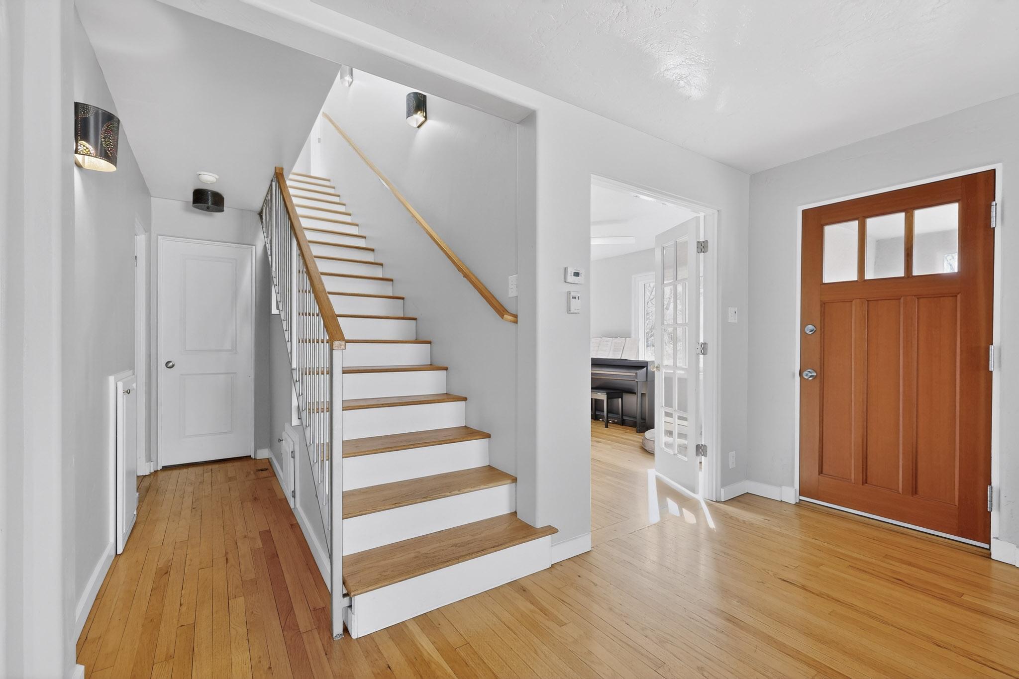 3325 Wilway Avenue NE