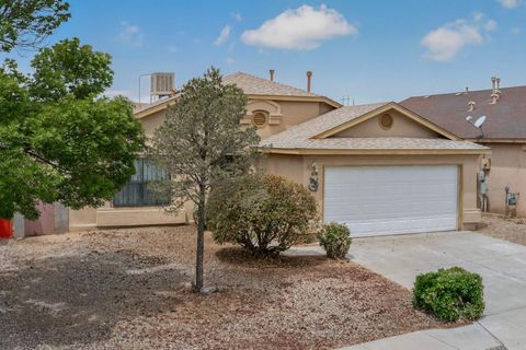 Photo of 819 Shire Street SW, Albuquerque, NM 87121 (MLS # 1104069)
