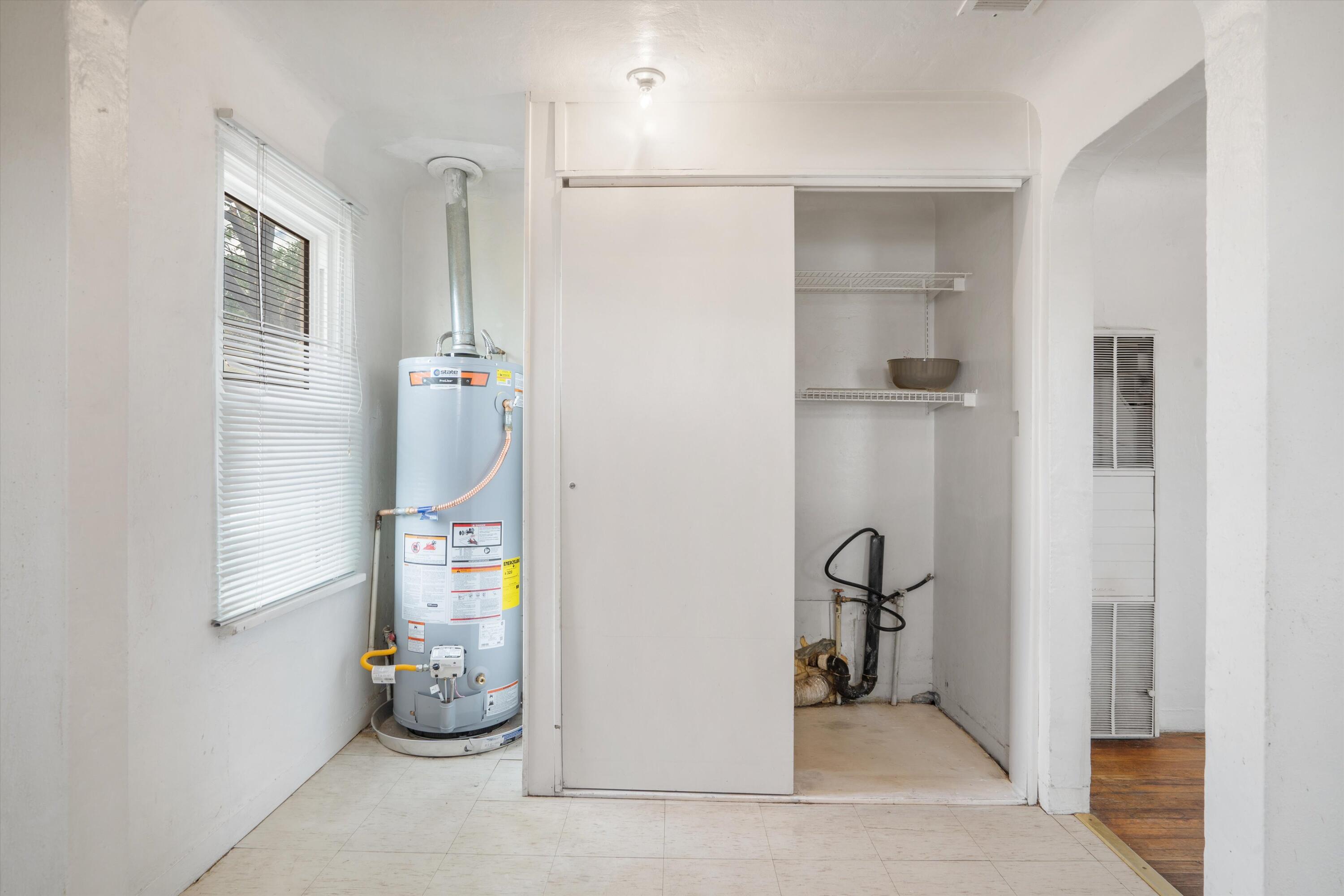 222 Headingly Avenue, Albuquerque, New Mexico image 4