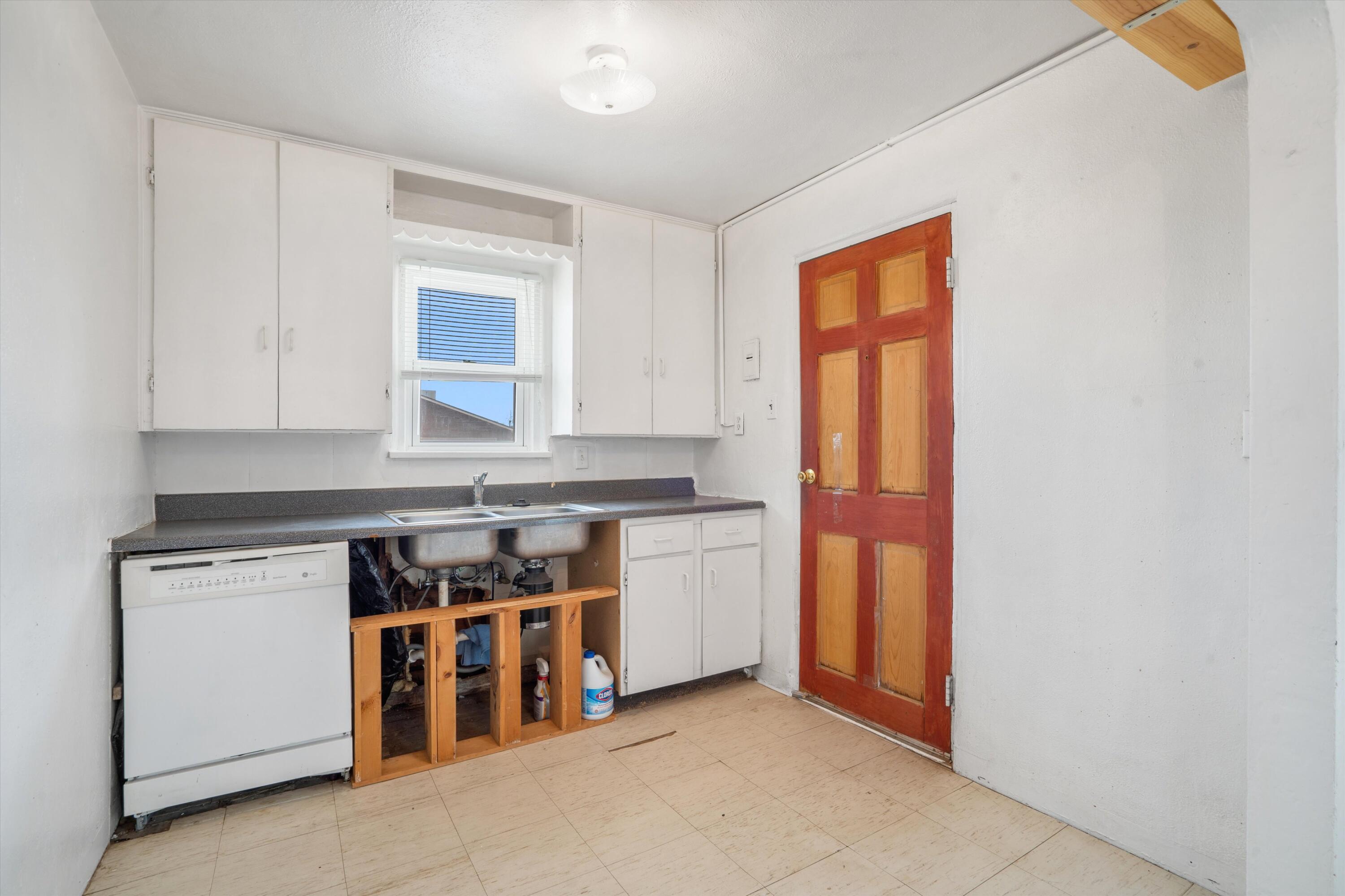 222 Headingly Avenue, Albuquerque, New Mexico image 3