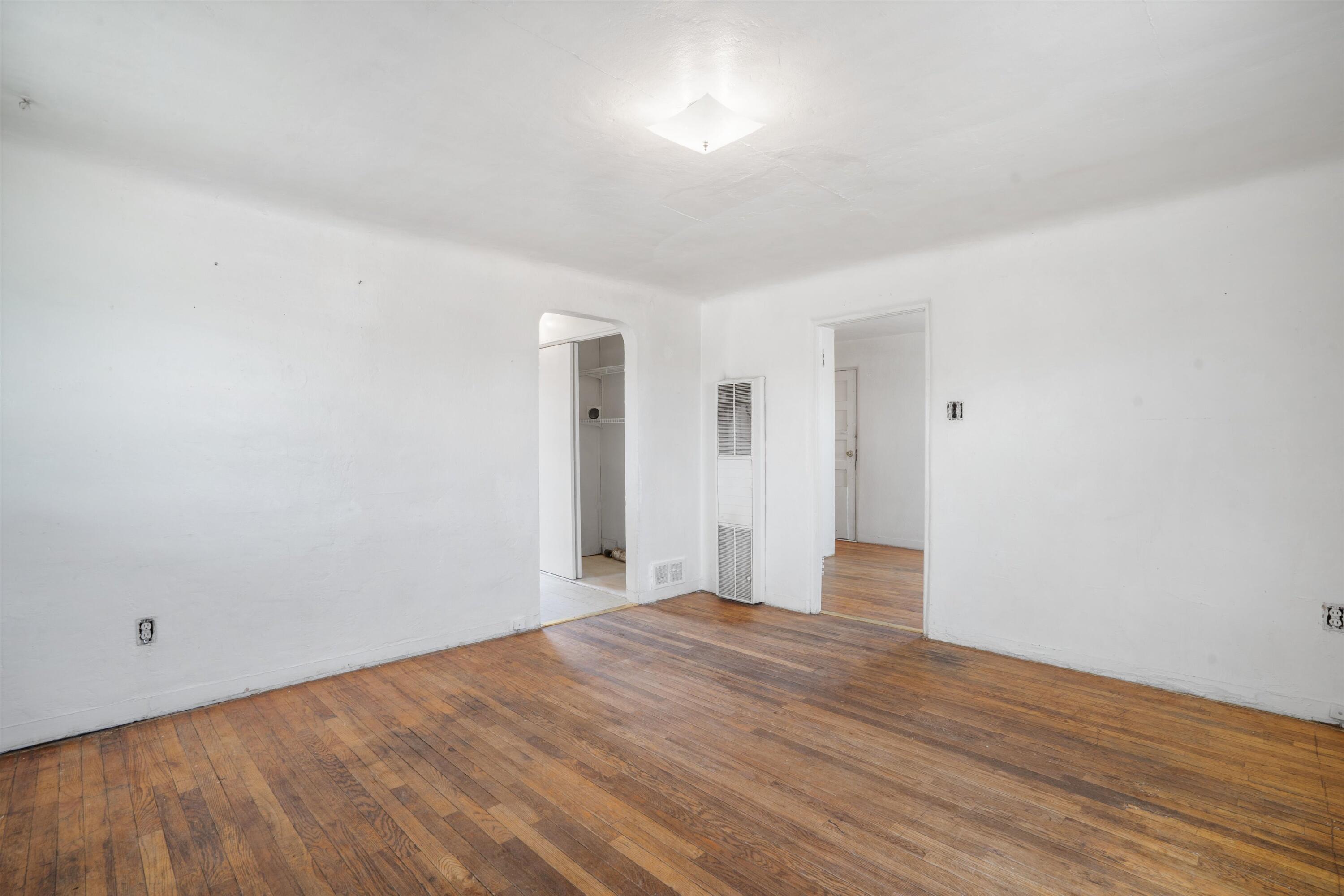 222 Headingly Avenue, Albuquerque, New Mexico image 1