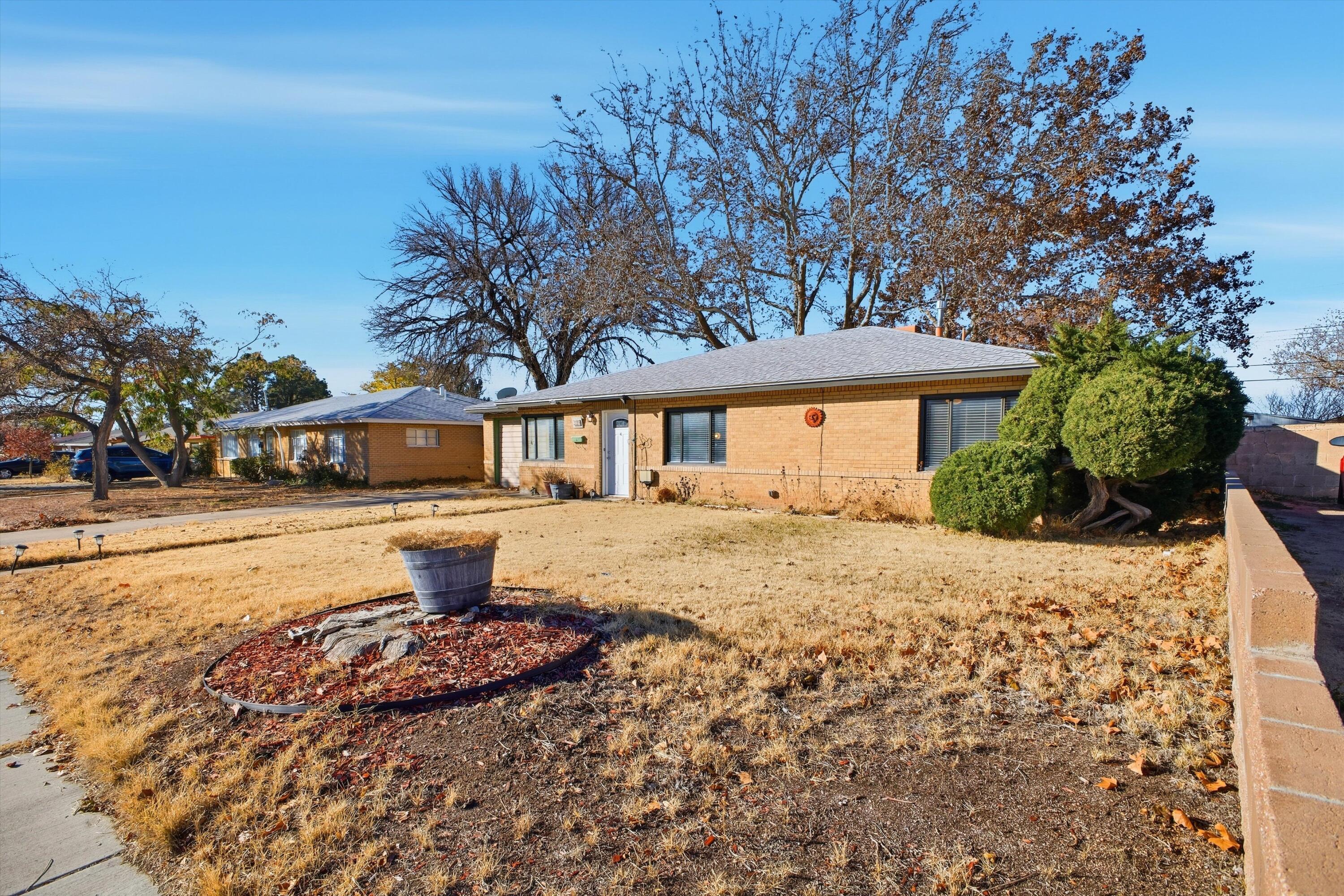 2115 Hendola Drive NE