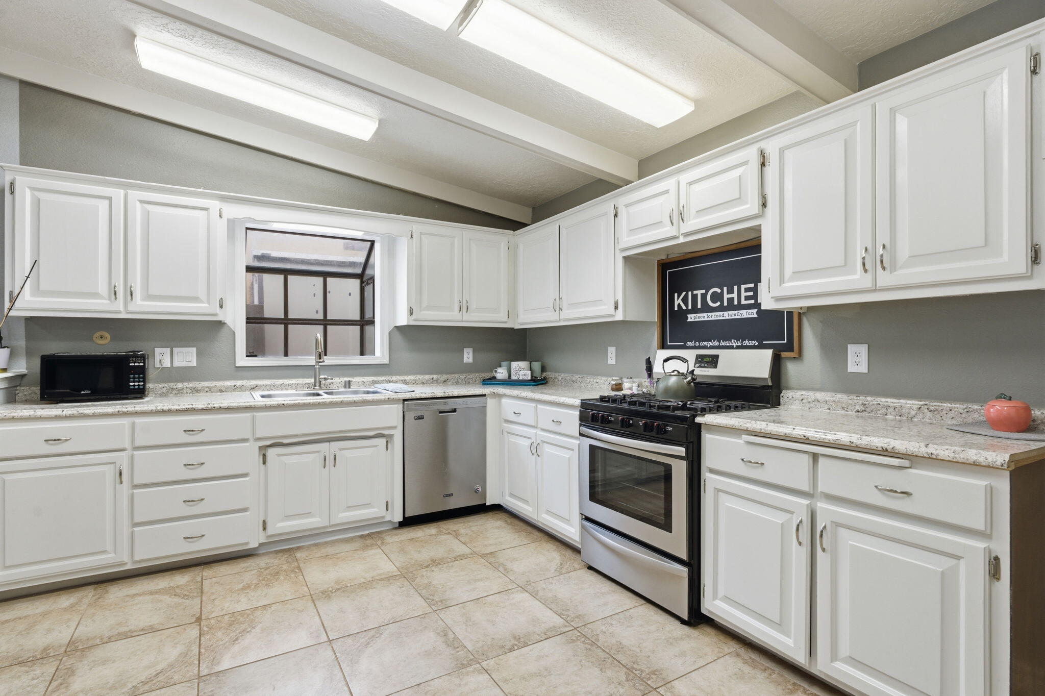 7225 Ticonderoga Road NE