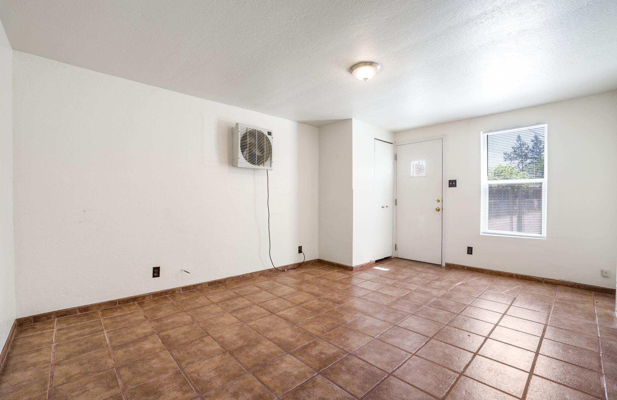 7703 Guadalupe Trail NW