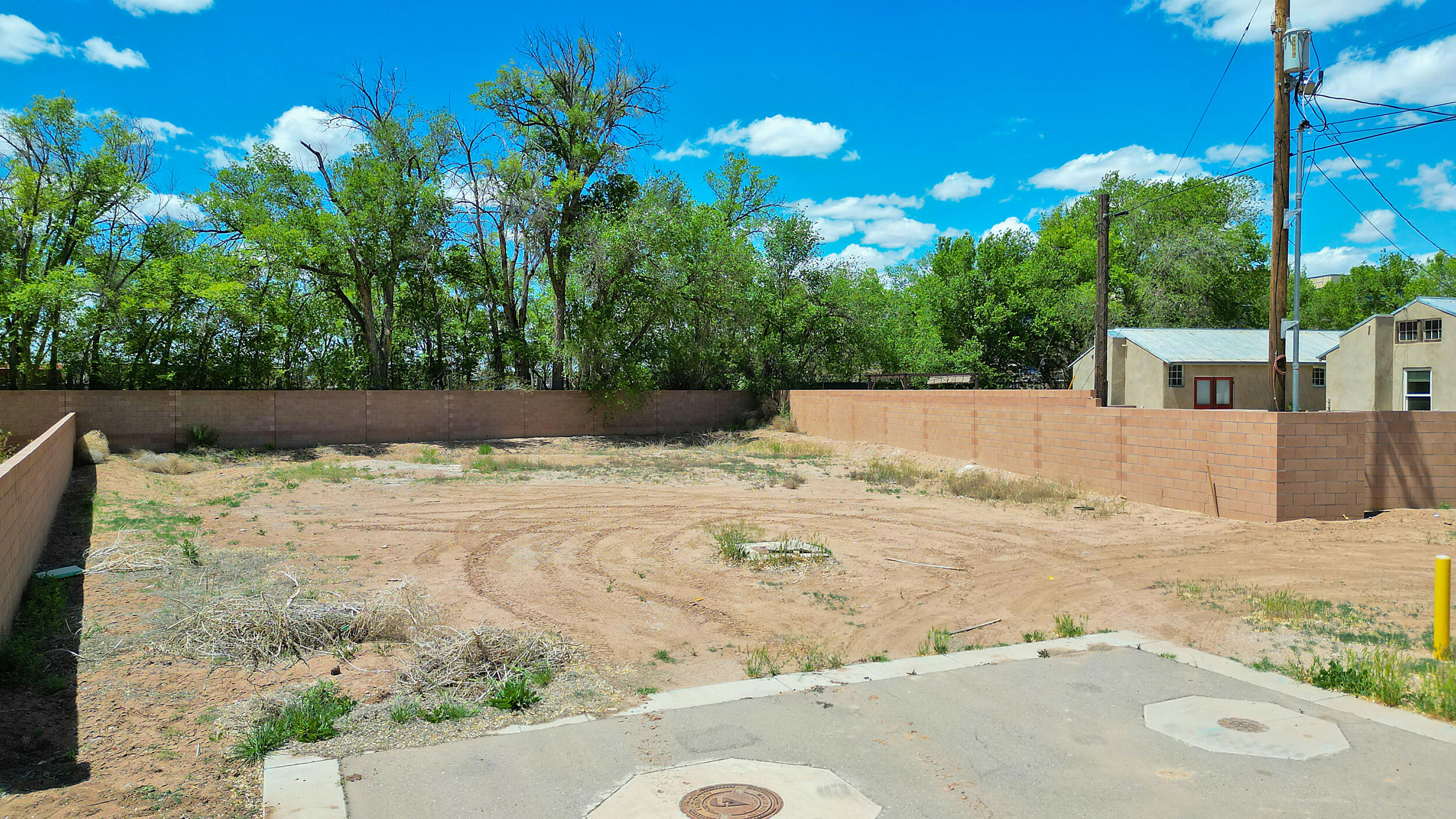 251 Valle Encantado Drive, Albuquerque, New Mexico image 3