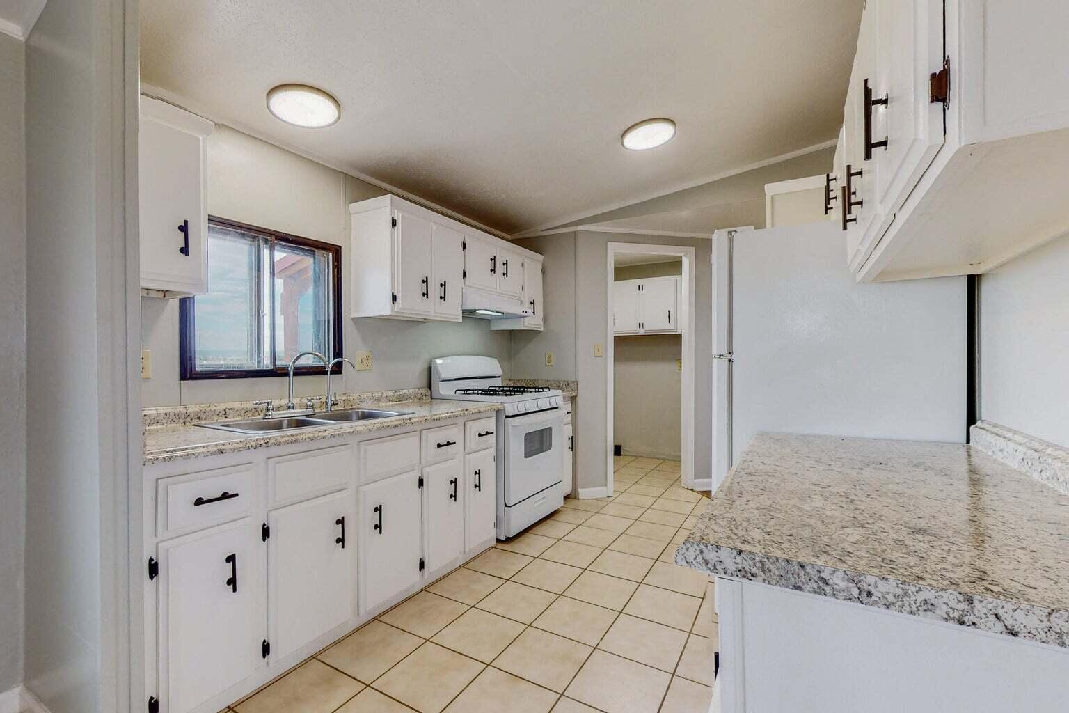 59 Reata Rd, Moriarty, New Mexico image 2