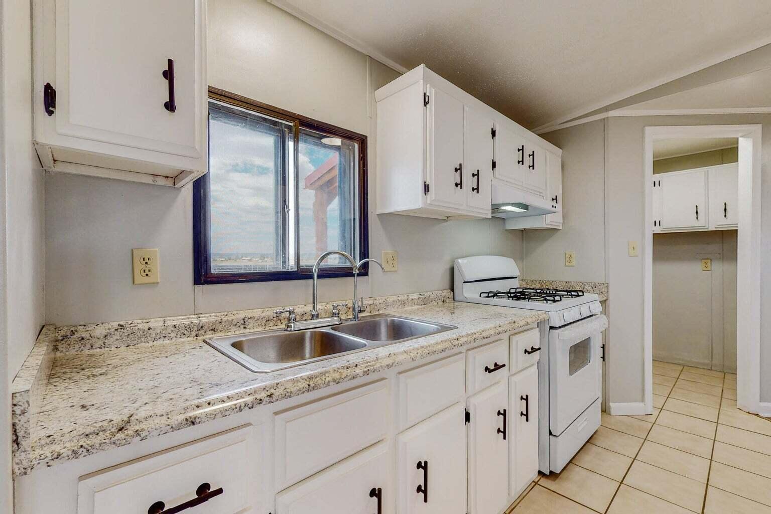 59 Reata Rd, Moriarty, New Mexico image 1