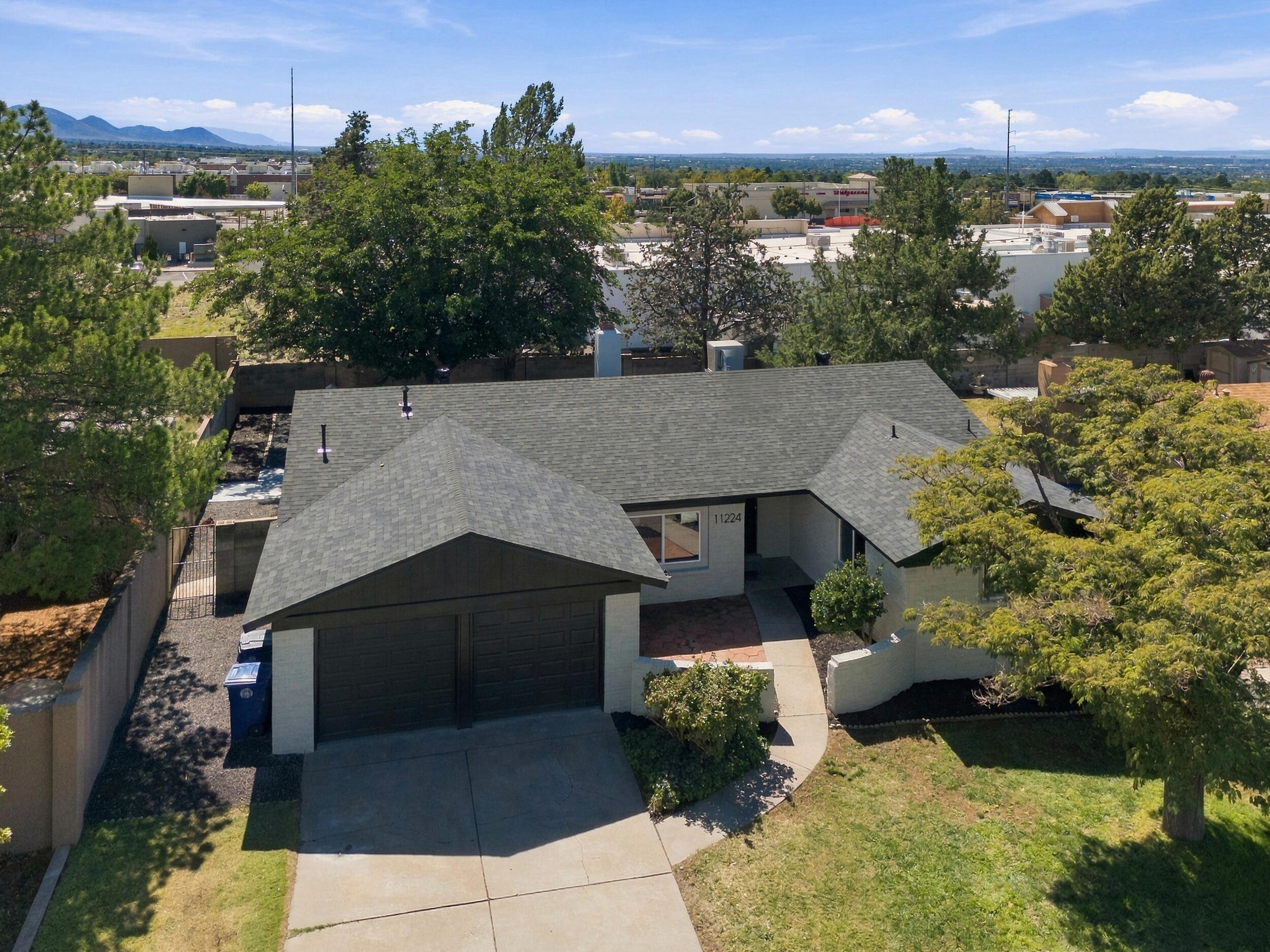 11224 Nassau Drive NE