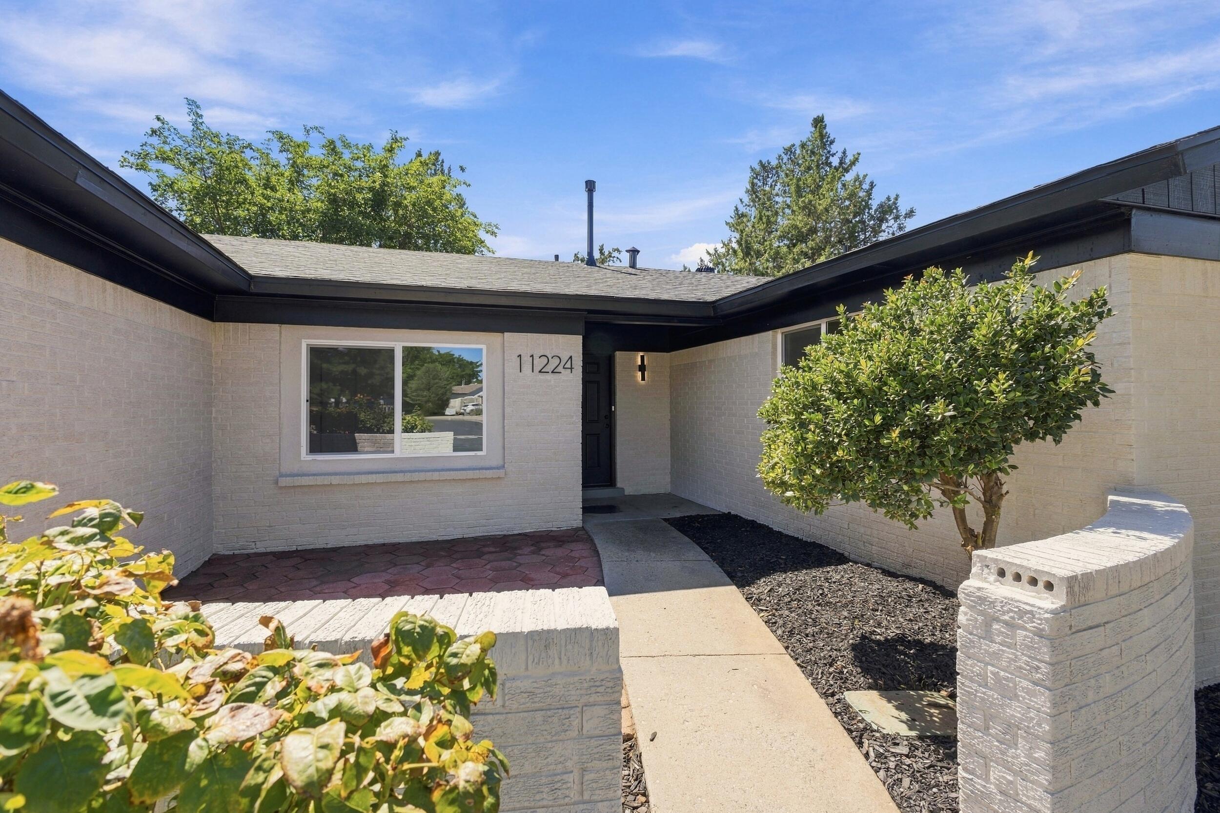 11224 Nassau Drive NE