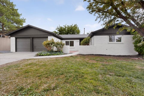 Photo of 11224 Nassau Drive NE, Albuquerque, NM 87111 (MLS # 1111655)