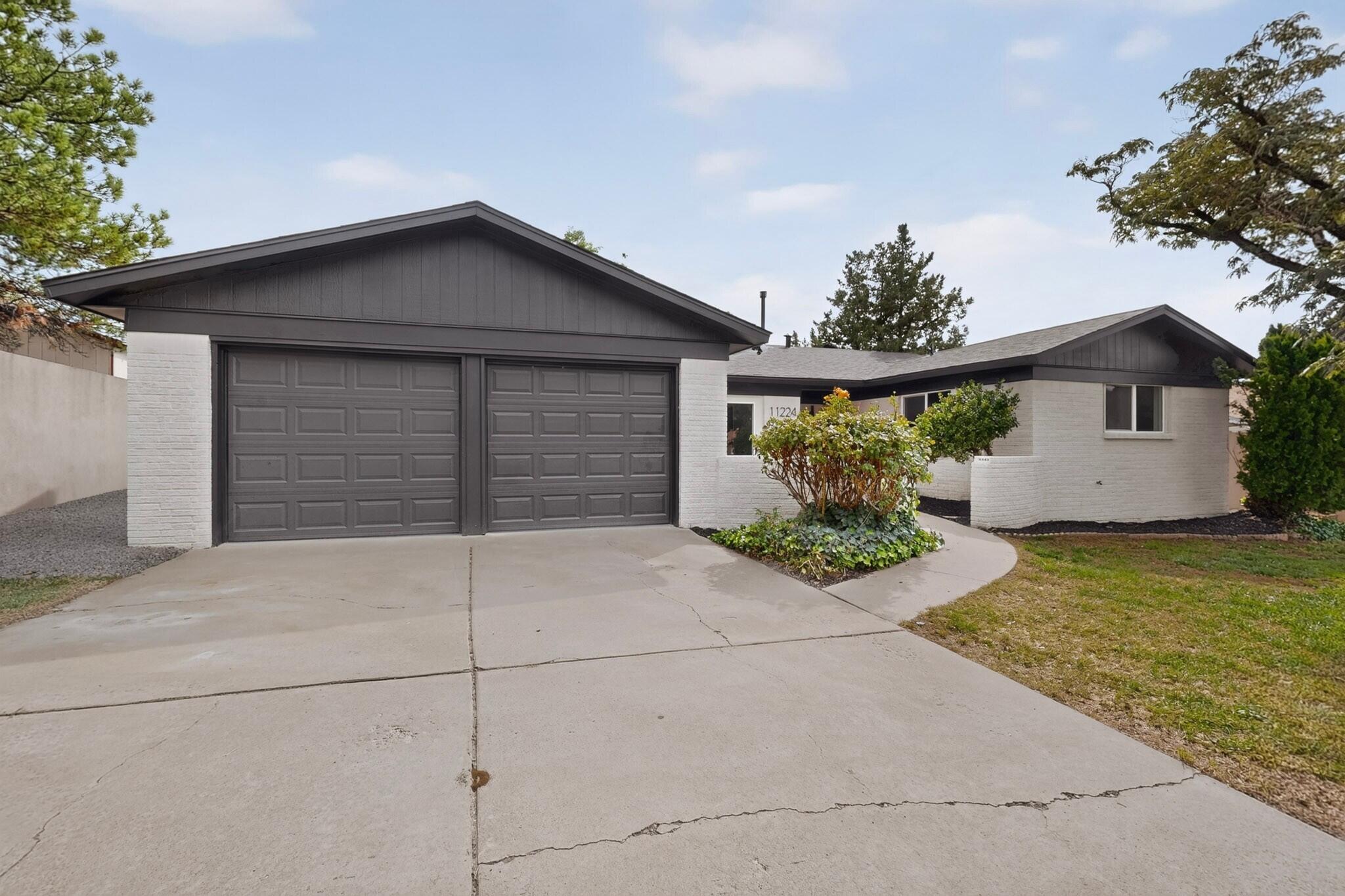 11224 Nassau Drive NE
