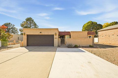Photo of 608 Willowbrook Lane, Rio Communities, NM 87002 (MLS # 1095592)