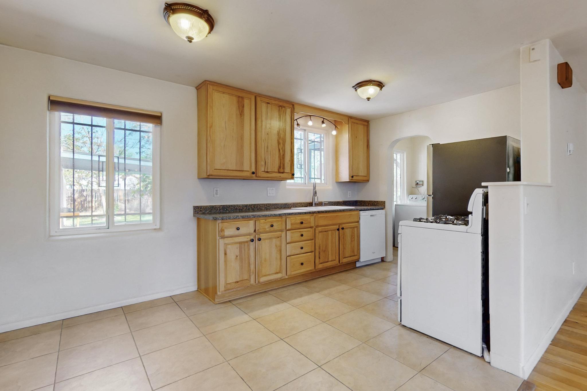 332 Solano Drive, Albuquerque, New Mexico image 11