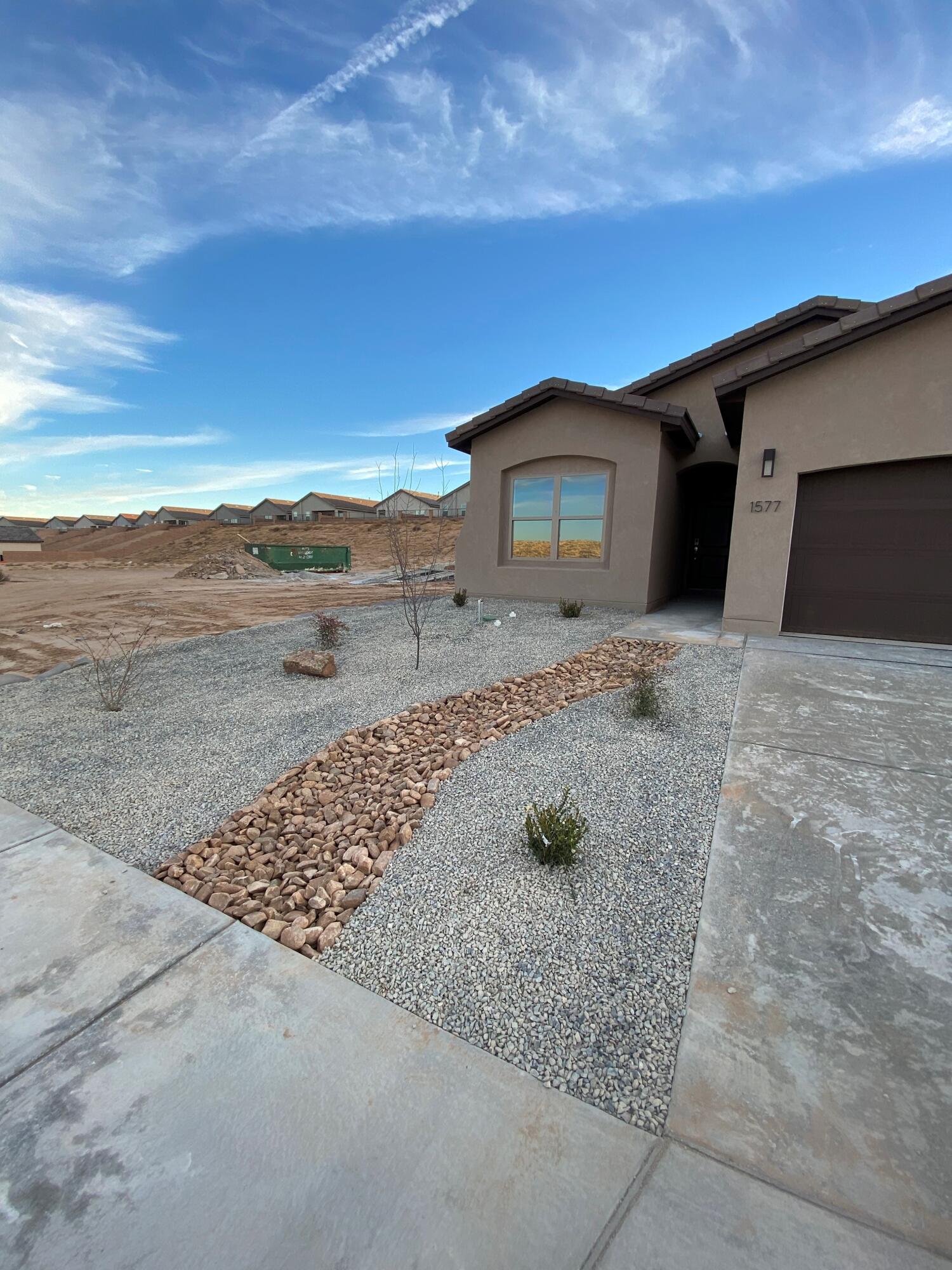 1577 Valle De Colores Road, Los Lunas, New Mexico image 4