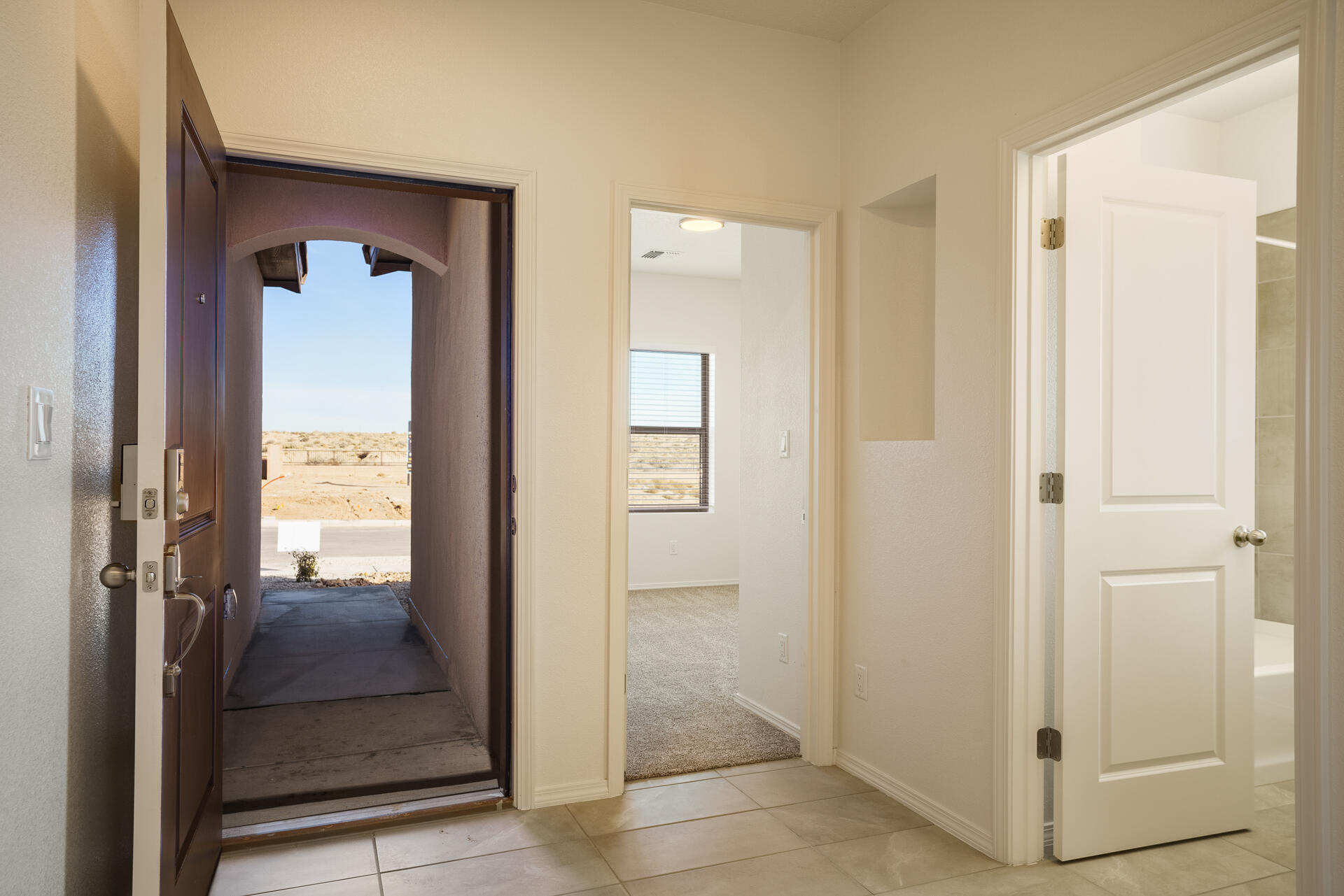 1577 Valle De Colores Road, Los Lunas, New Mexico image 10