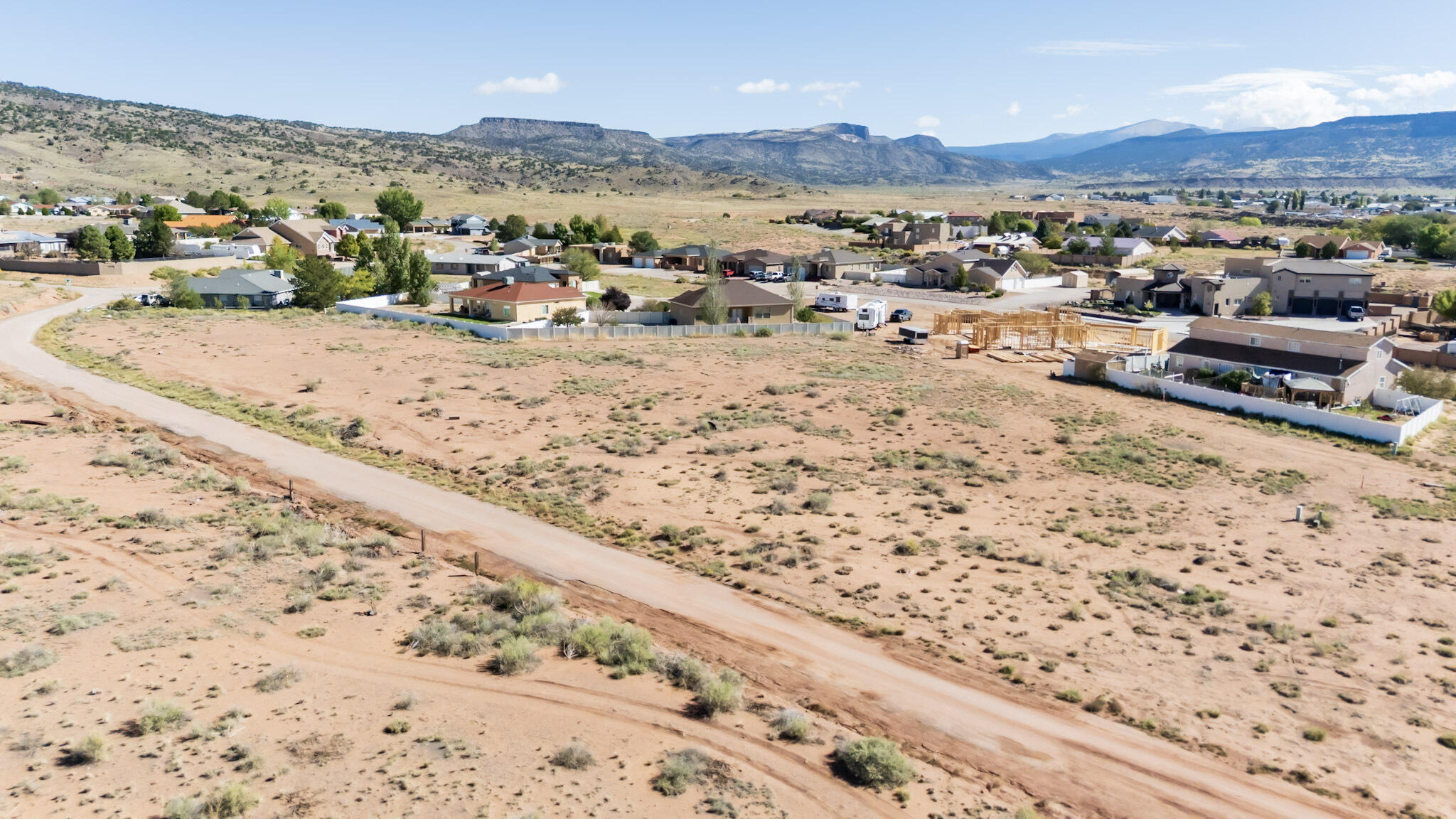 N North Hills BLVD Boulevard