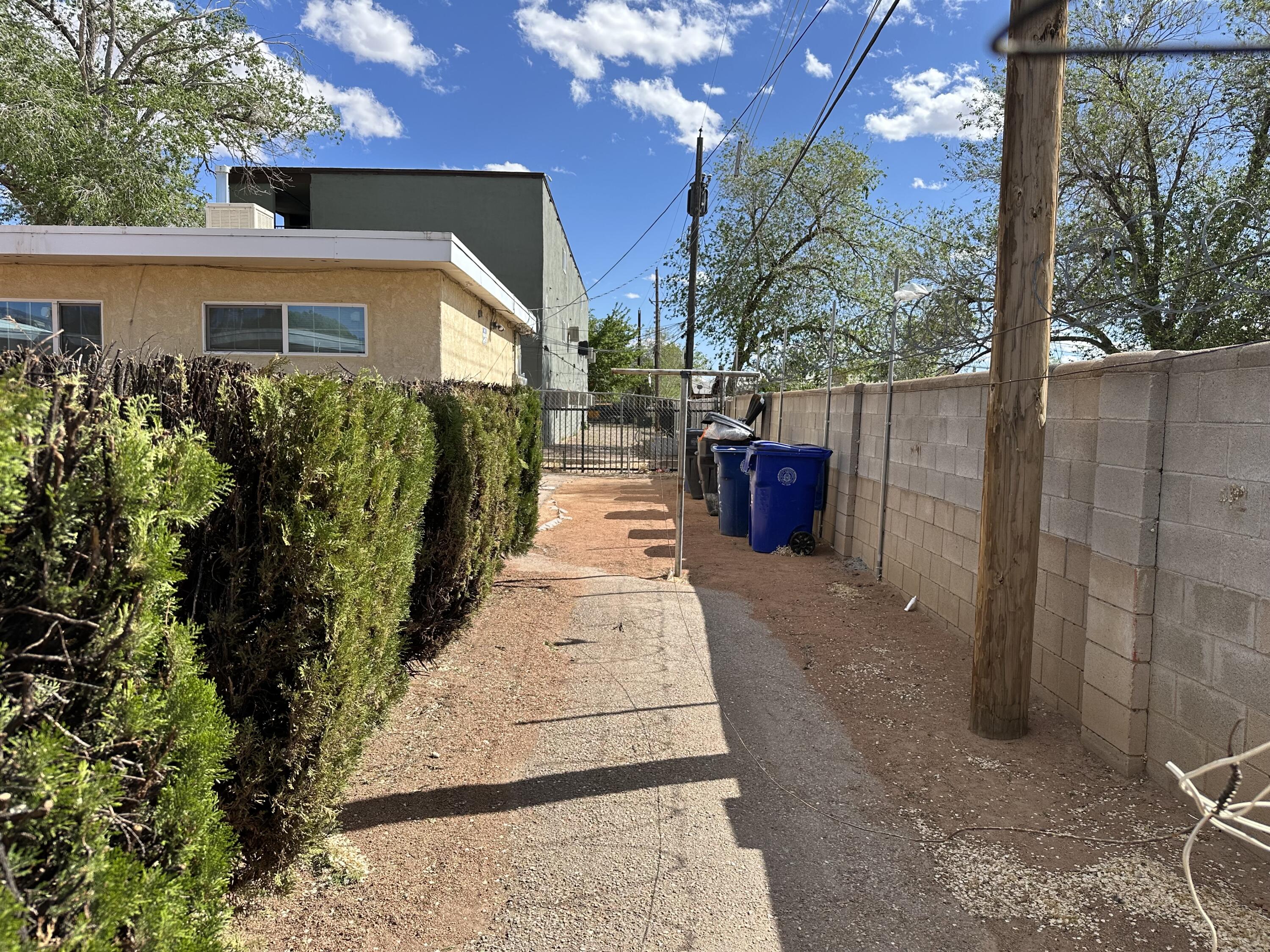 421 E Chama Street SE 4