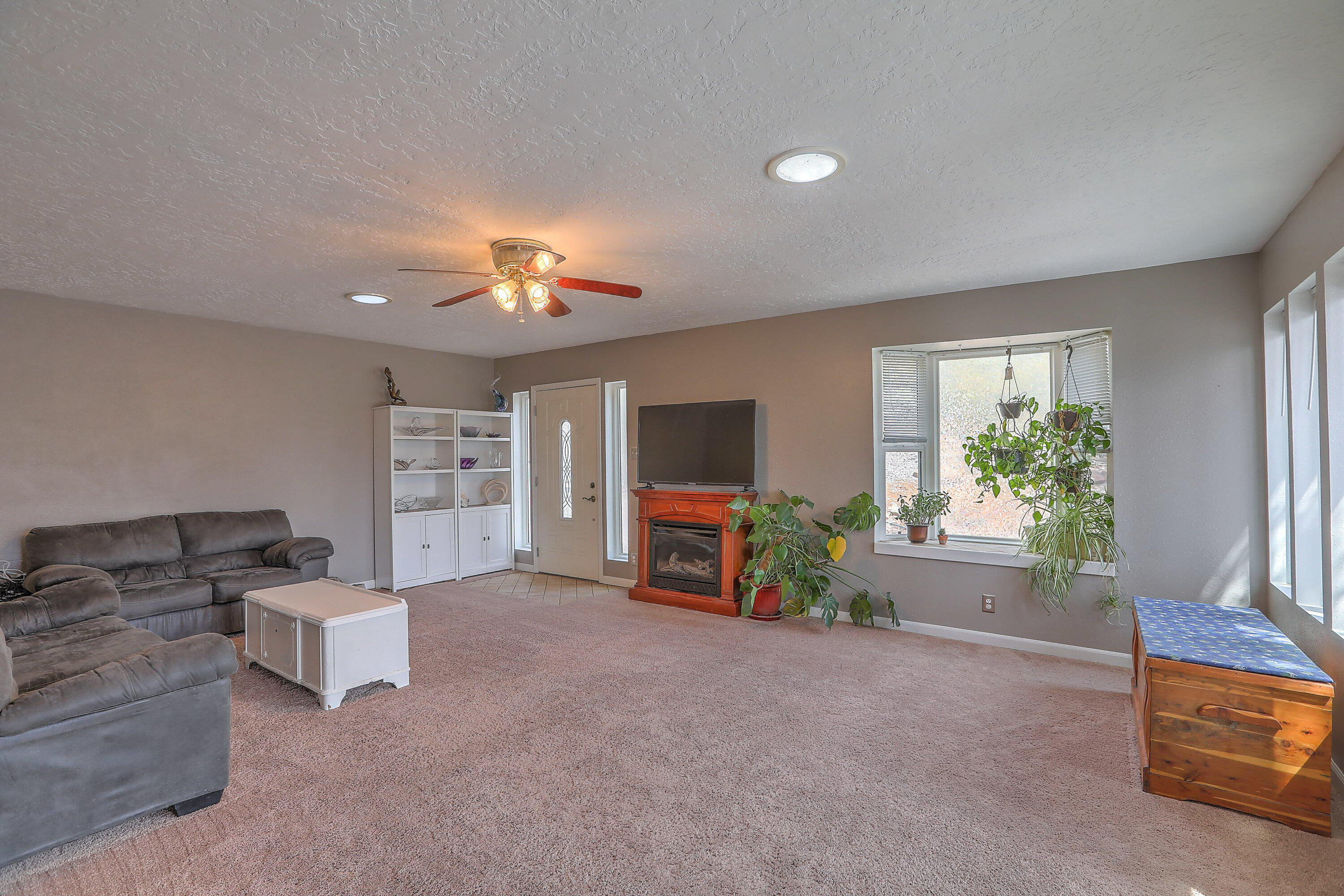 115 Matterhorn Drive, Cedar Crest, New Mexico image 13