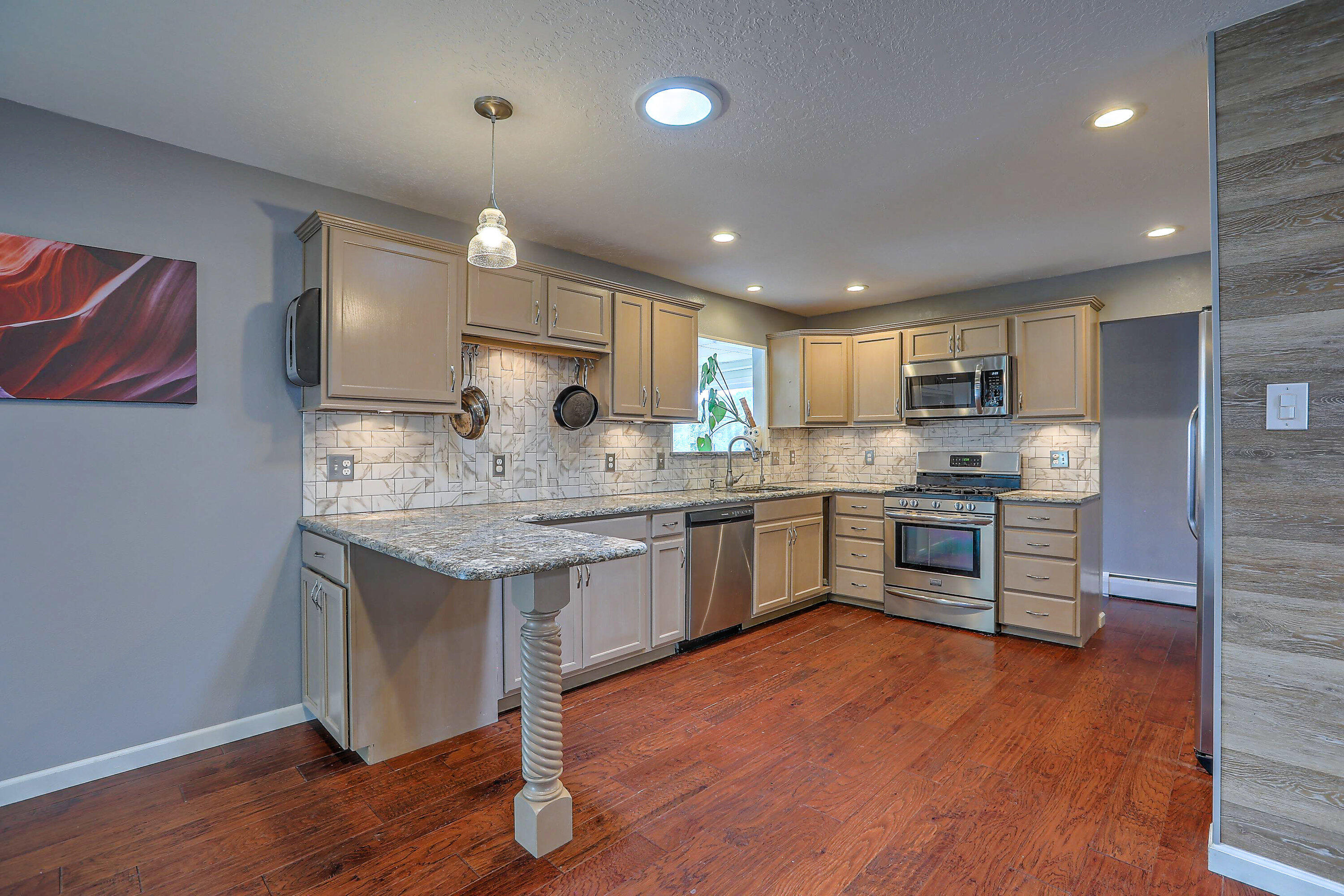115 Matterhorn Drive, Cedar Crest, New Mexico image 8