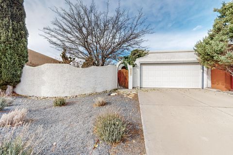 Photo of 5531 Compadre Court NE, Albuquerque, NM 87111 (MLS # 1102344)