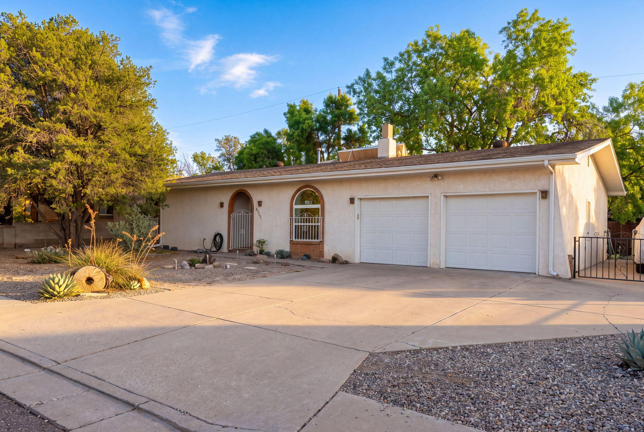 9420 Dona Rowena Avenue NE