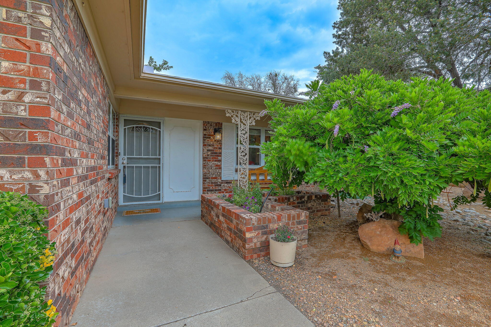 8001 Sierra Azul Avenue NE