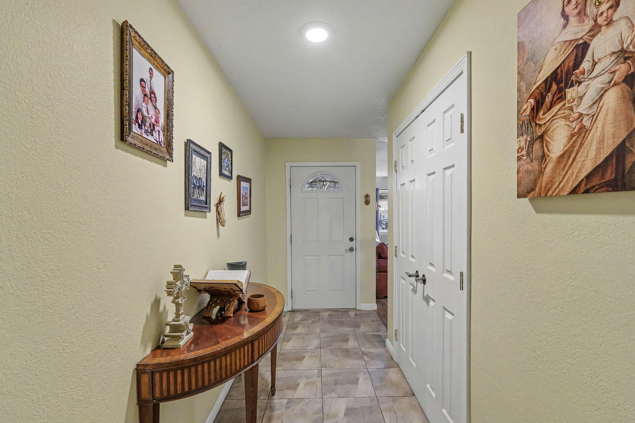 8001 Sierra Azul Avenue NE