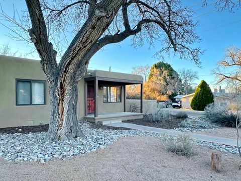 Photo of 501 Montclaire Drive SE, Albuquerque, NM 87108 (MLS # 1099094)