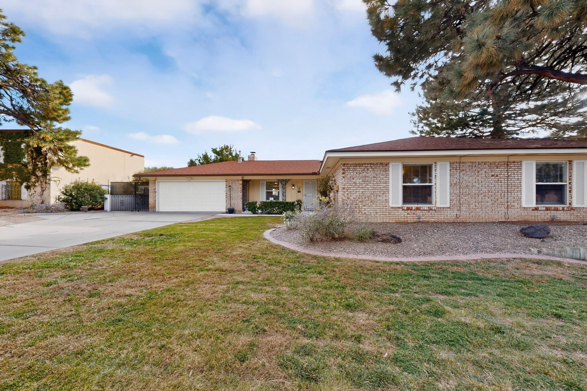 7108 Vista Del Arroyo Avenue NE