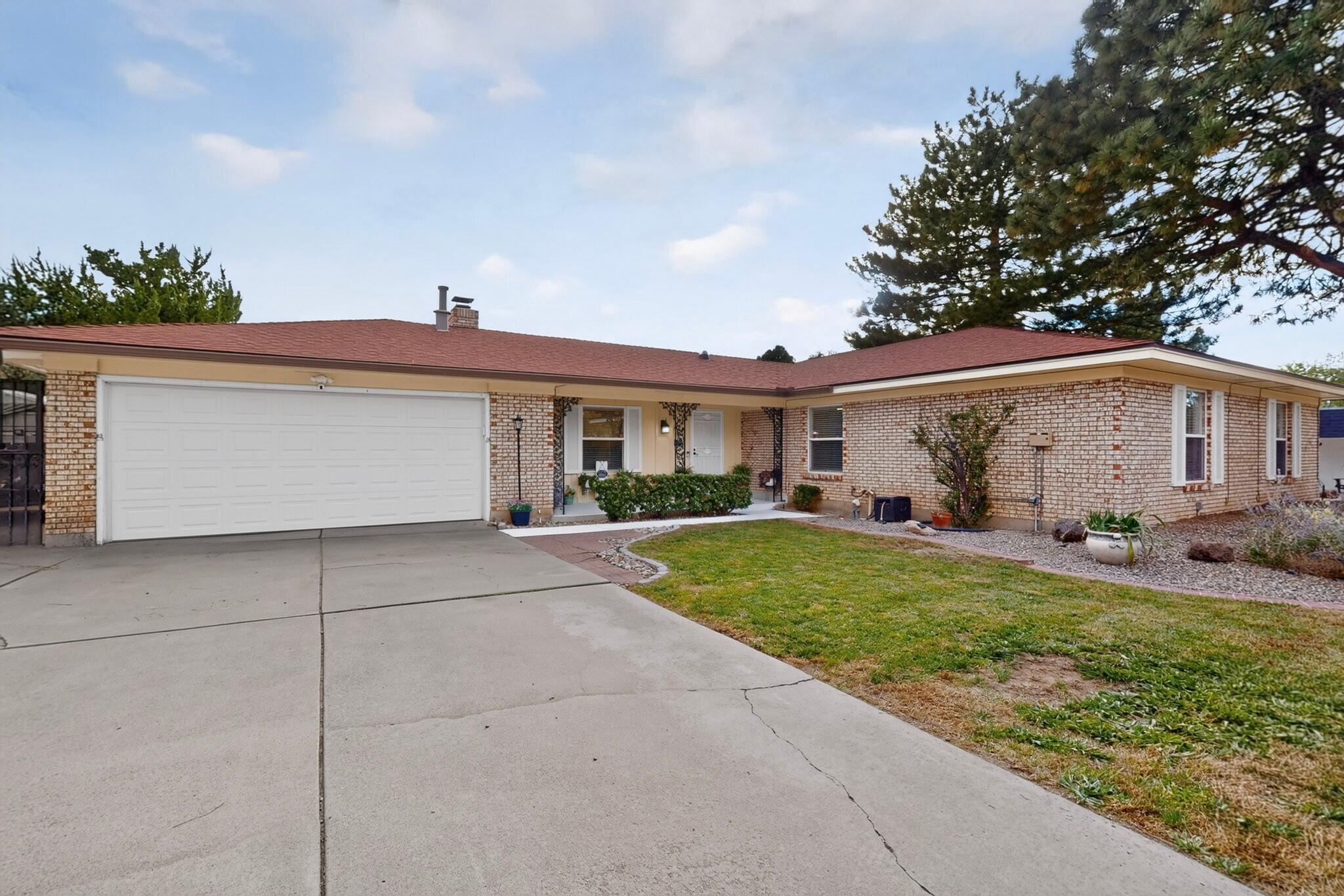 7108 Vista Del Arroyo Avenue NE