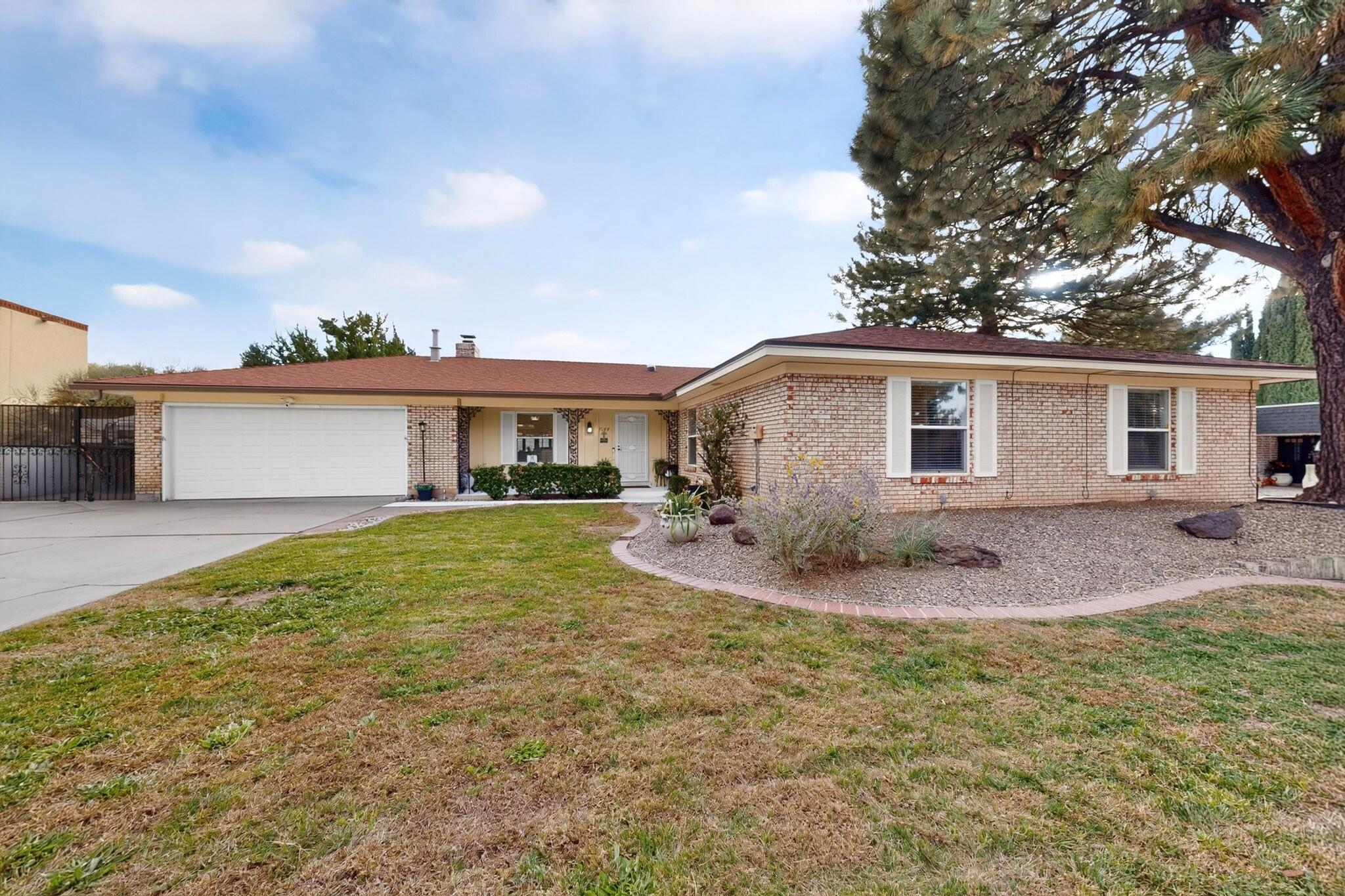 7108 Vista Del Arroyo Avenue NE