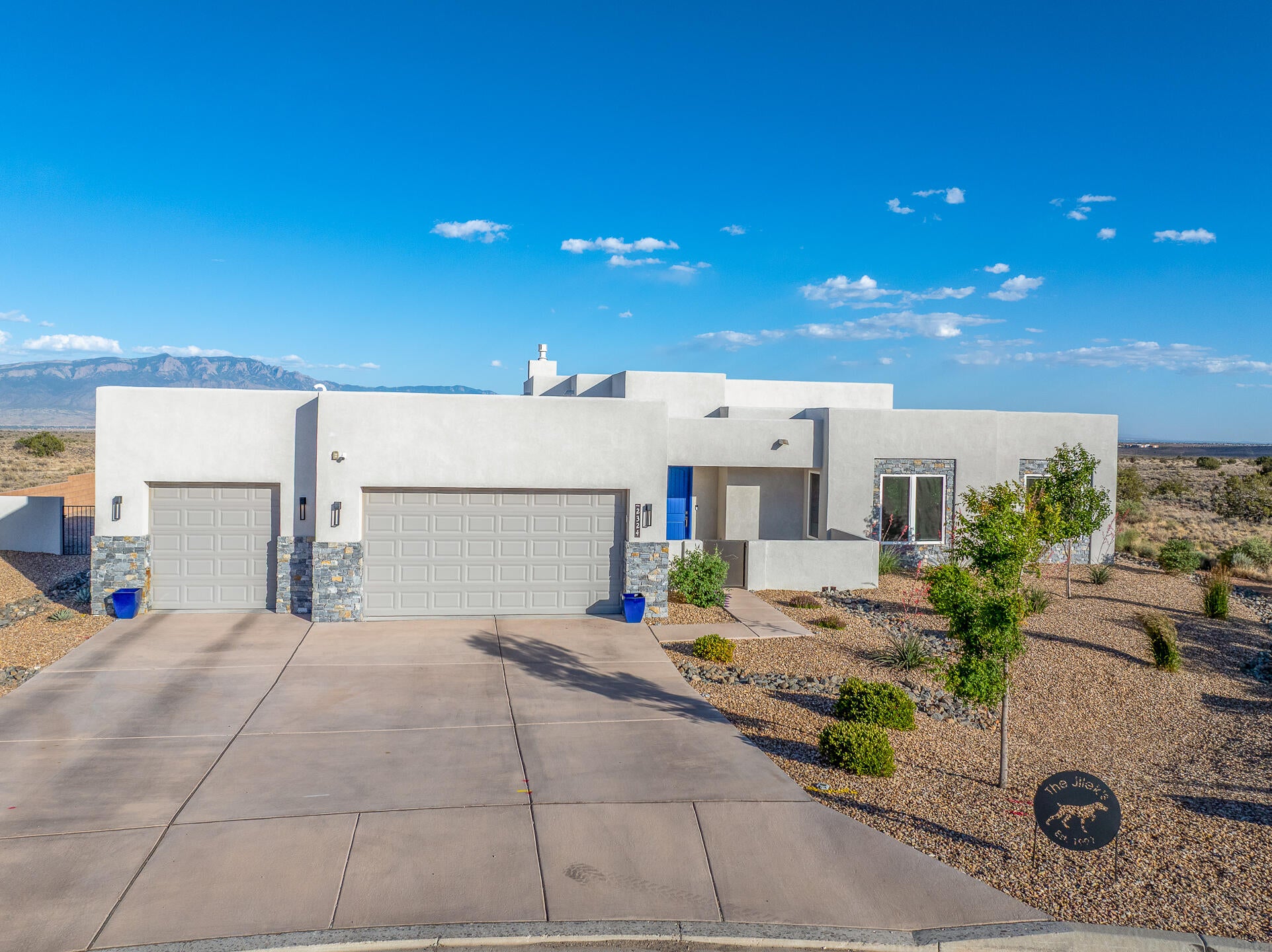 2324 Venada Road NE
