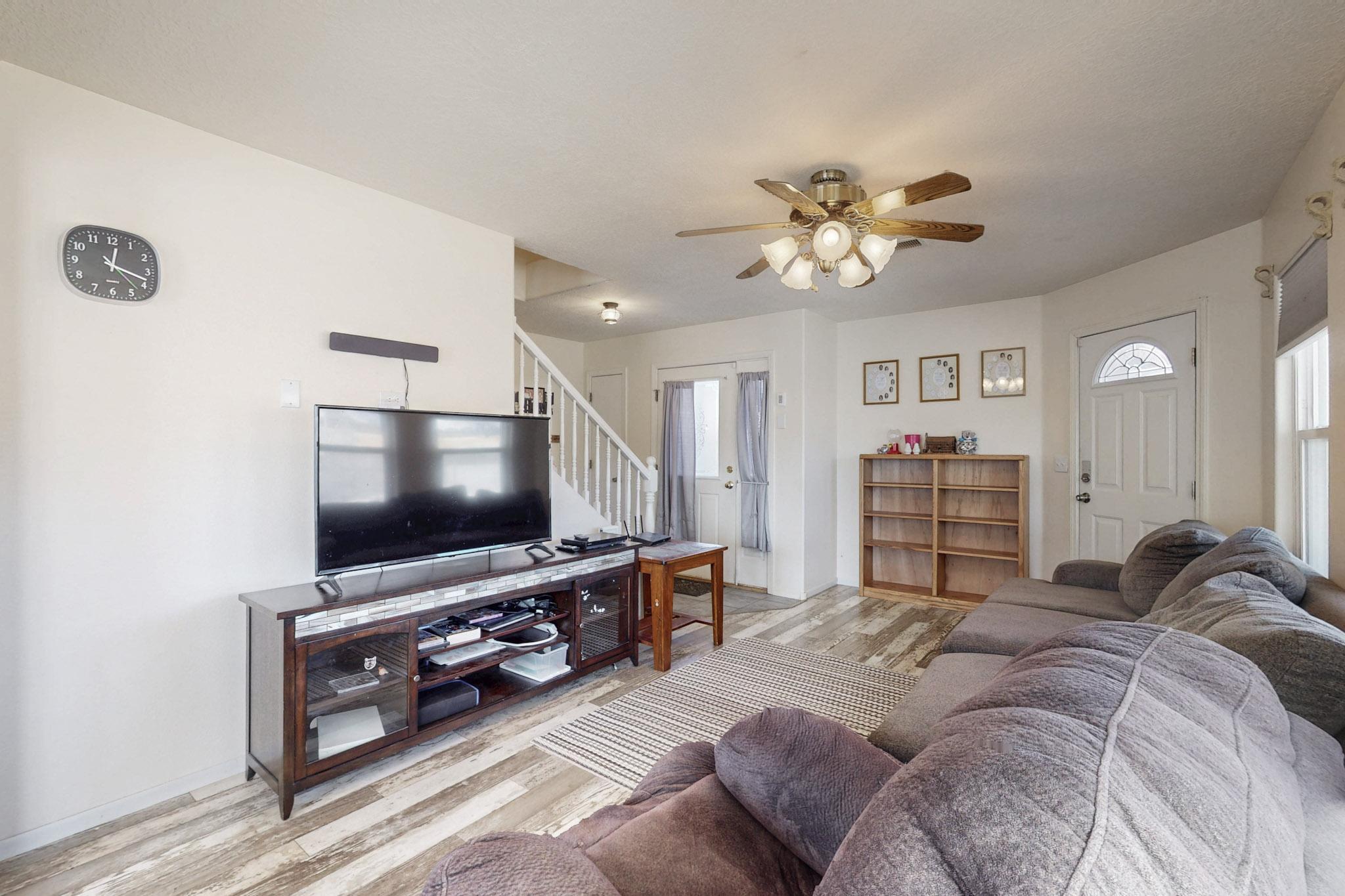 1601 Avenida De Paz, Los Lunas, New Mexico image 9