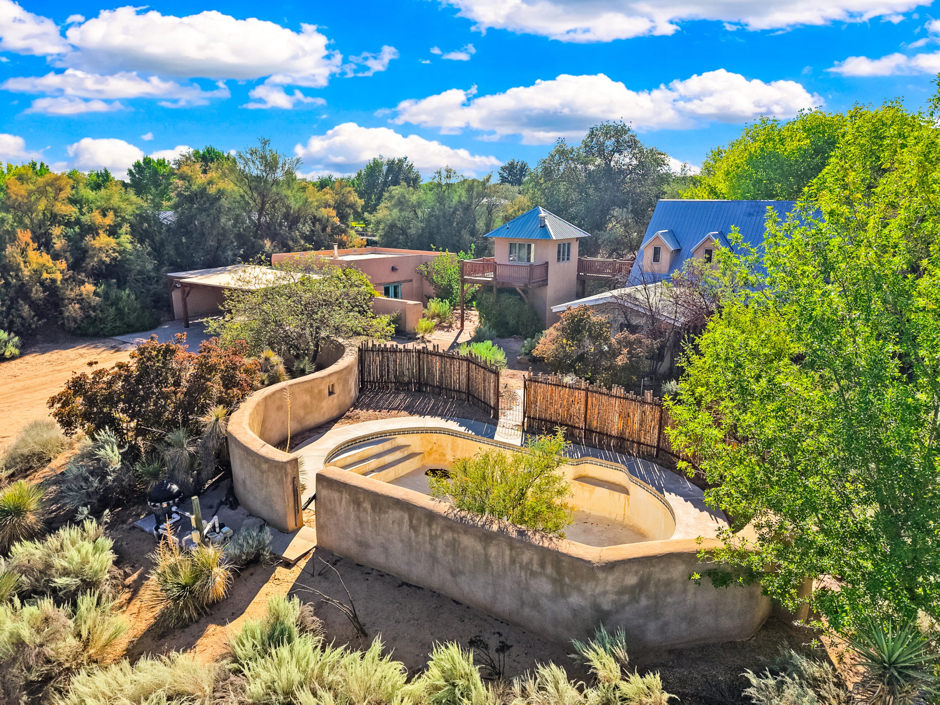 60 Desert Willow Road