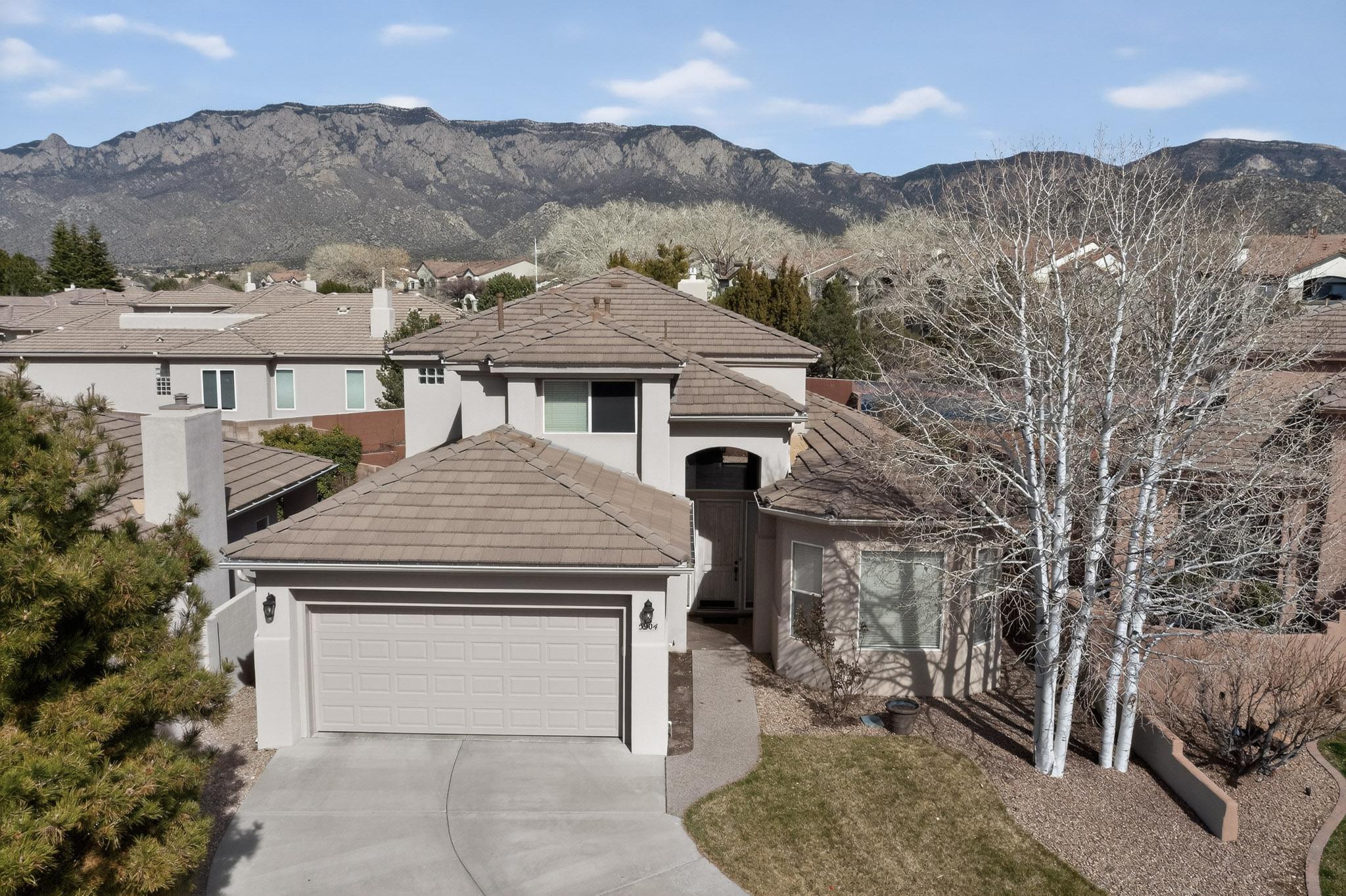 5904 Purple Aster Lane NE