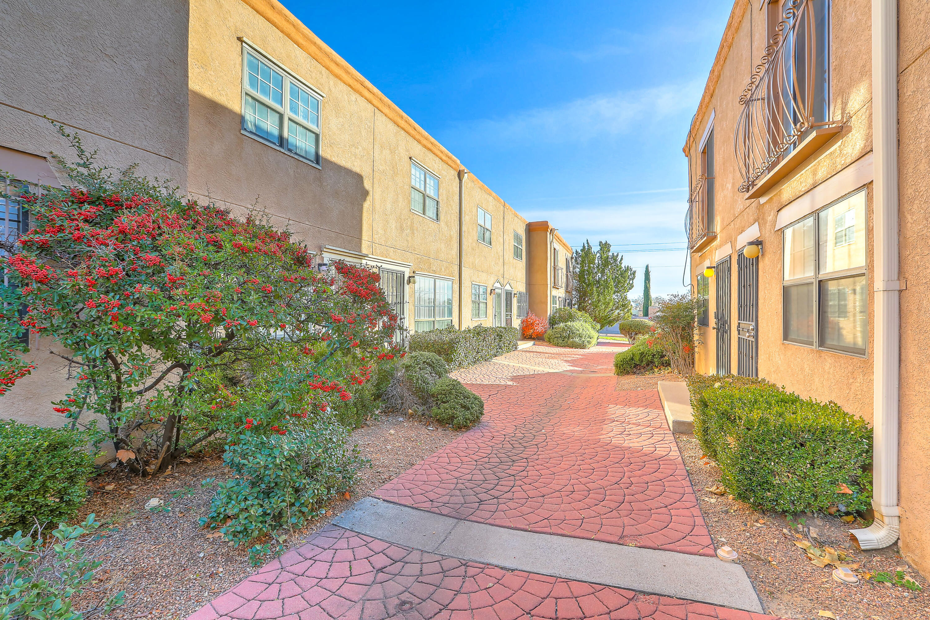 6041 Sequoia Road #A-8, Albuquerque, New Mexico image 1