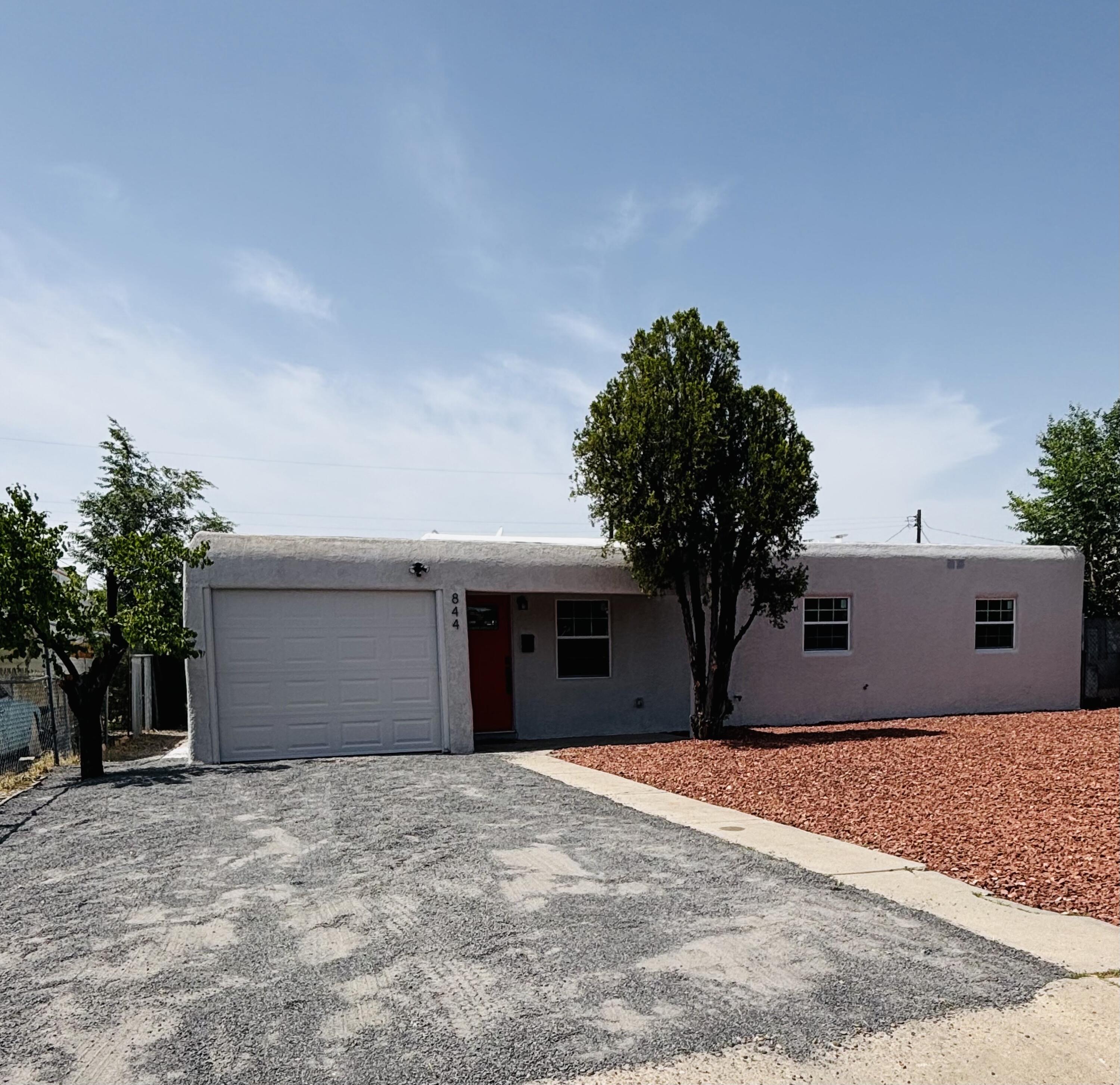 844 Delamar Avenue, Albuquerque, New Mexico image 1